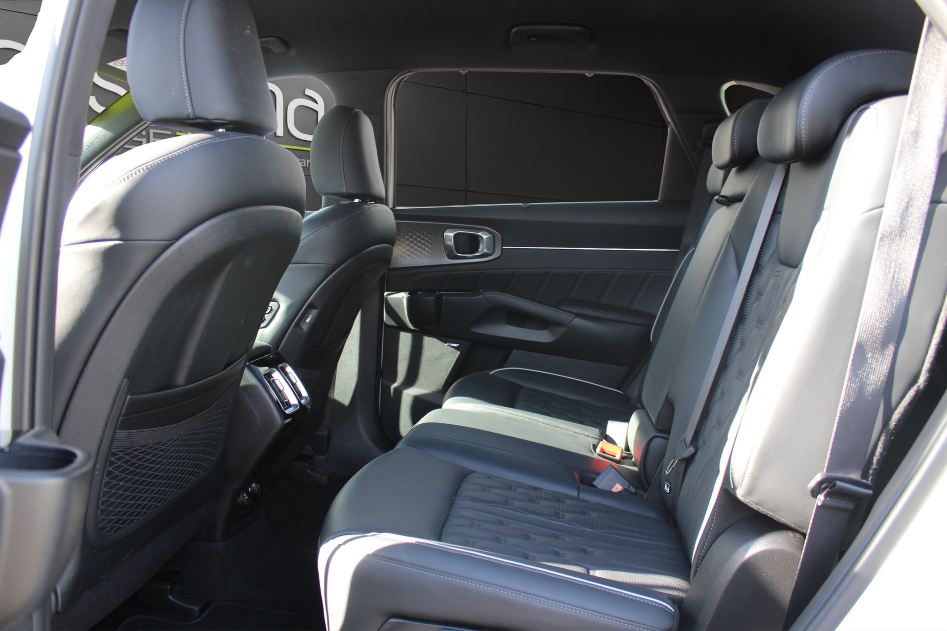 KIA Sorento 1.6 T-GDi Hybrid Style-image-11