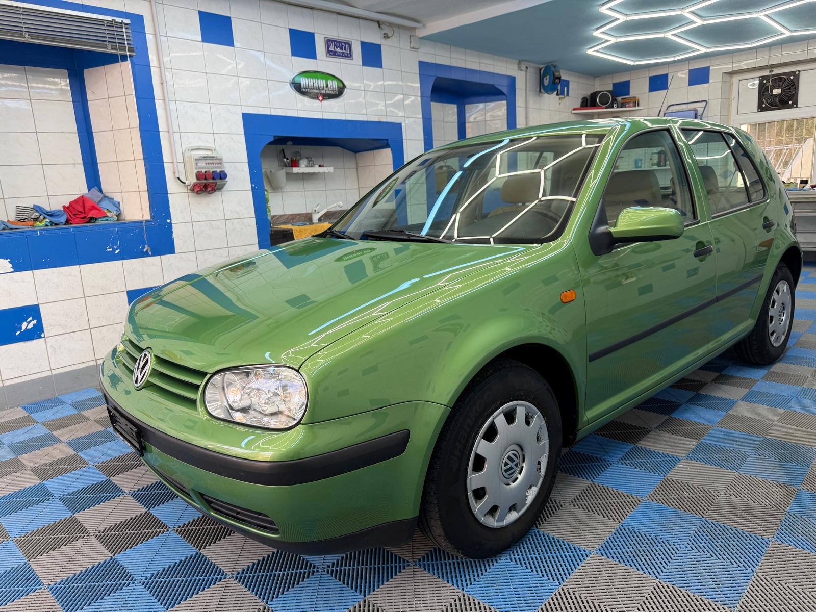 VW Golf 1.6-image-1