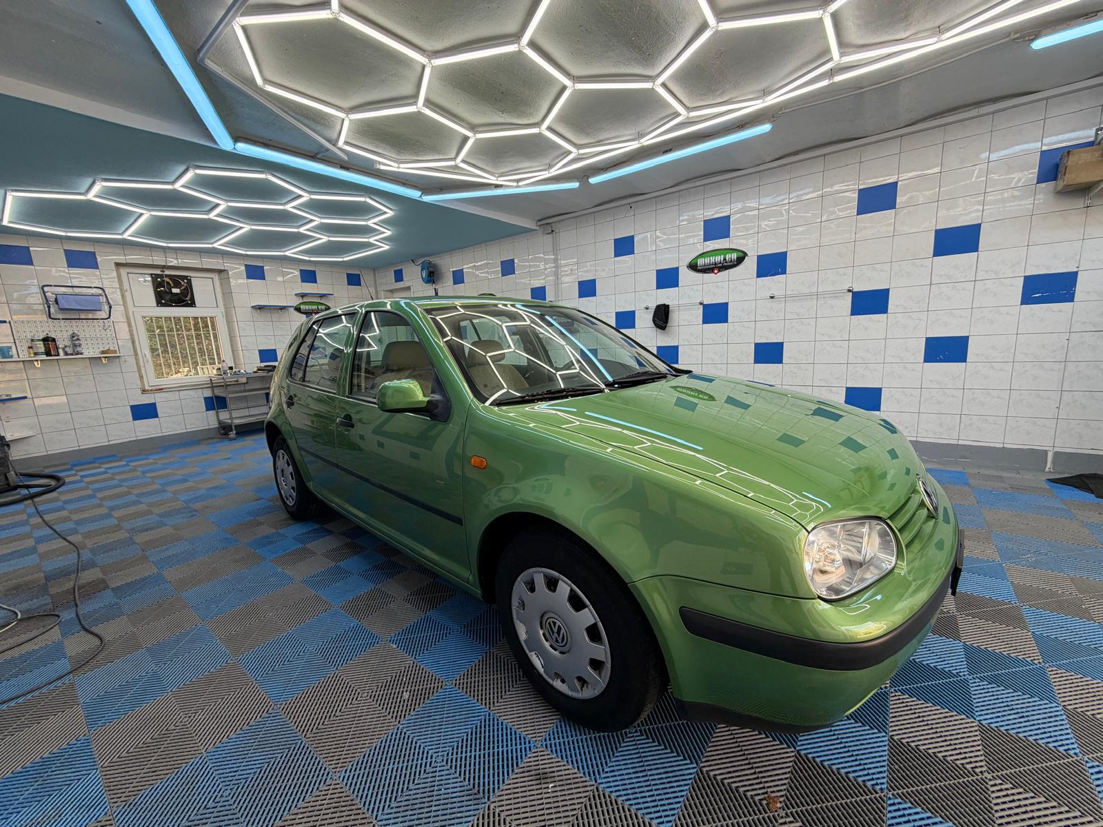 VW Golf 1.6-image-7