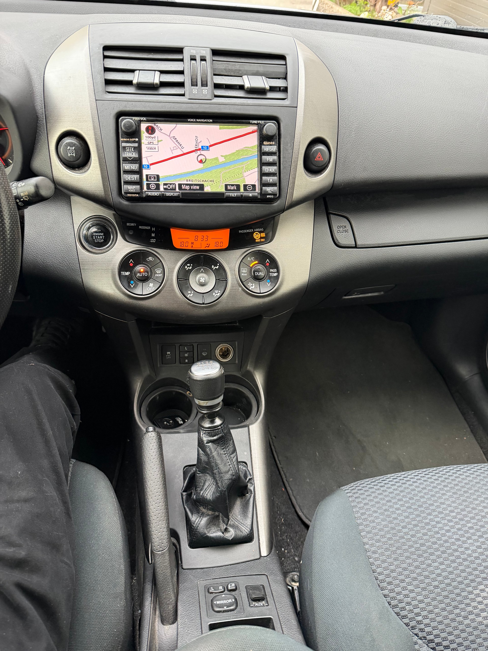 TOYOTA RAV-4 2.0 16V Linea Luna-image-10