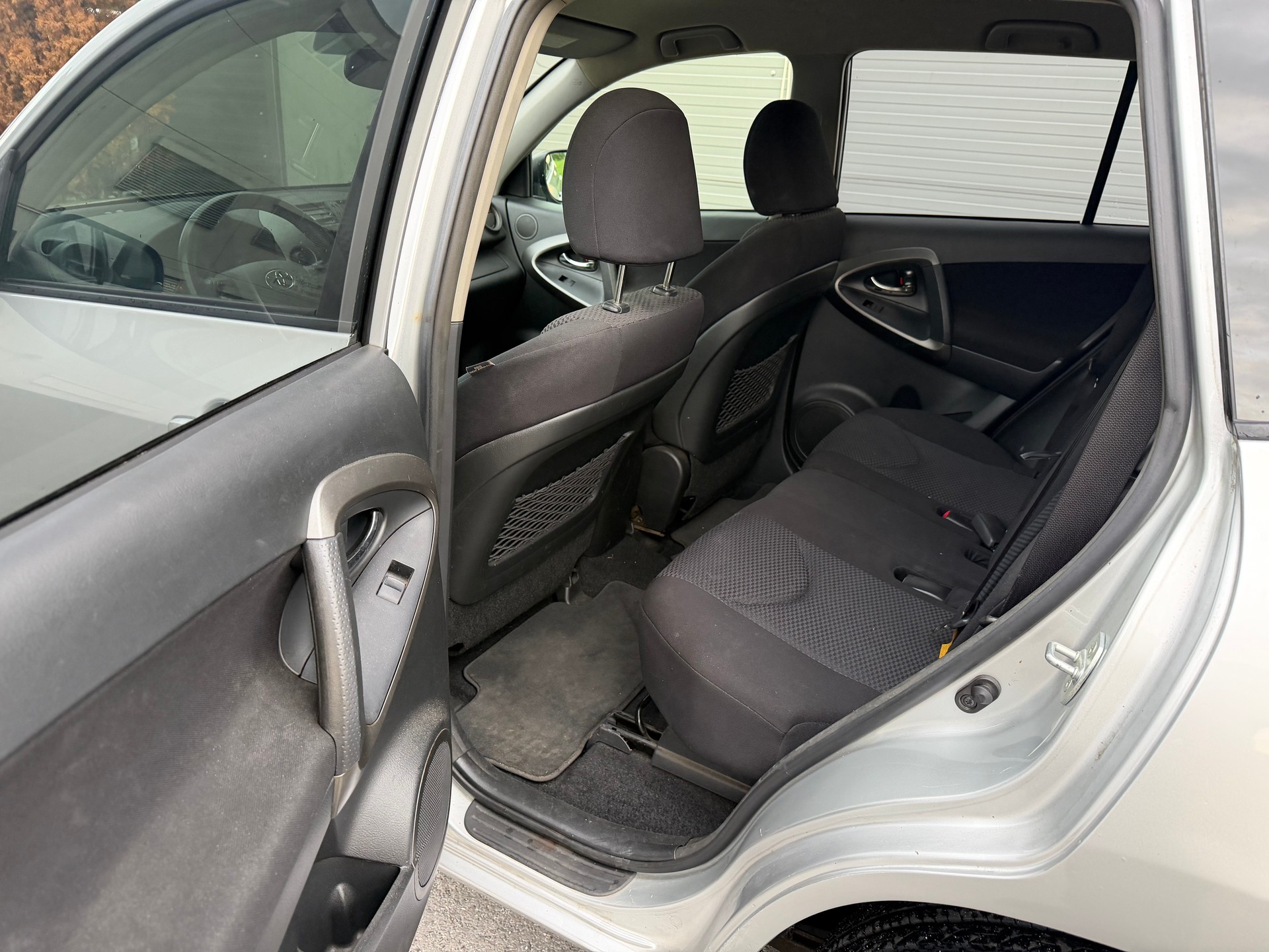 TOYOTA RAV-4 2.0 16V Linea Luna-image-4