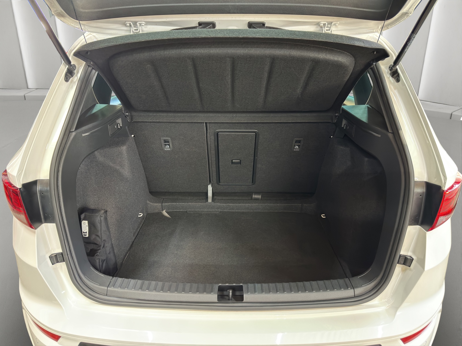 CUPRA Ateca 2.0 TSI Inicio 4Drive DSG-image-13