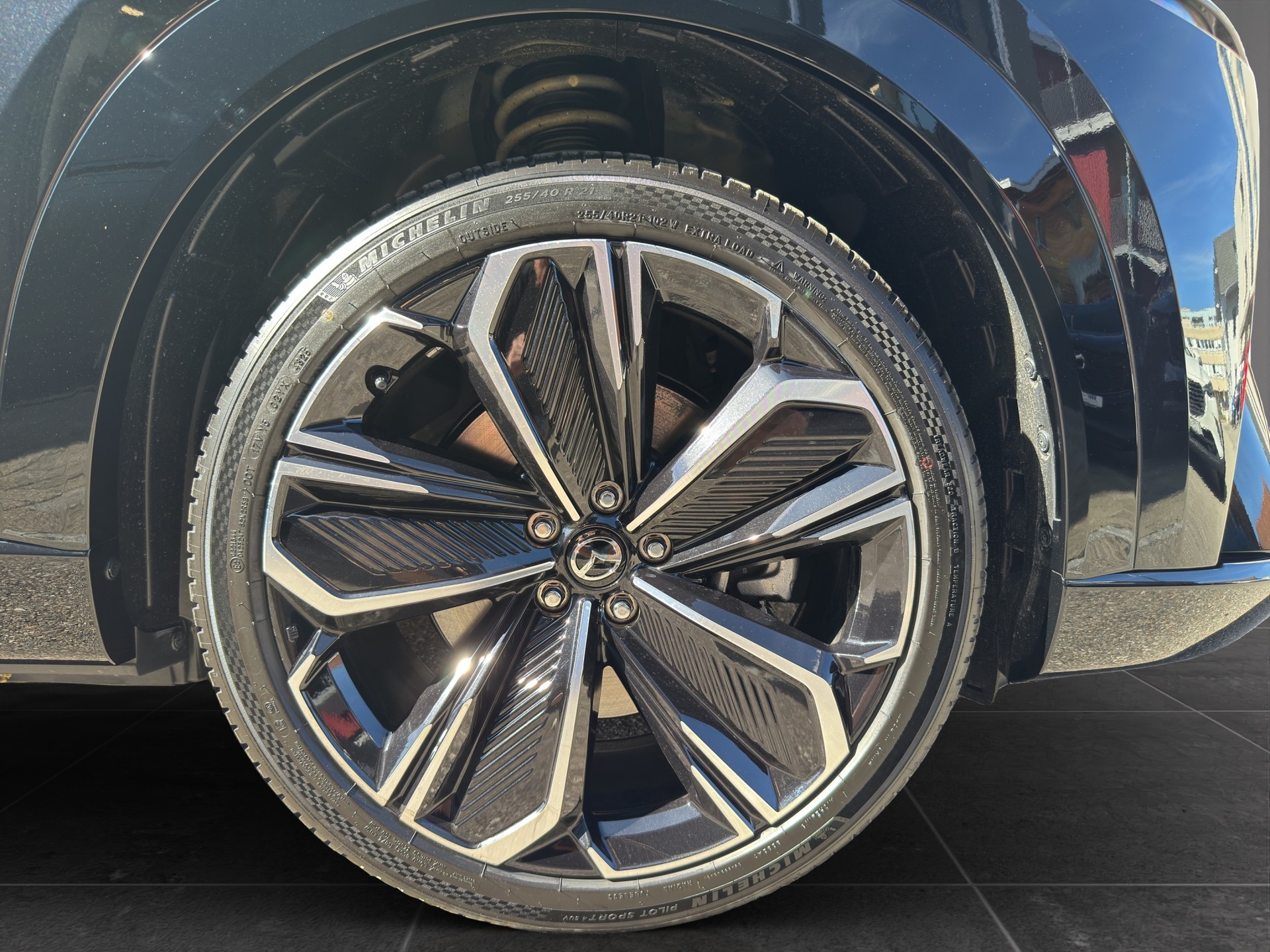 MAZDA CX-6e 68,8 kWh Takumi-image-14