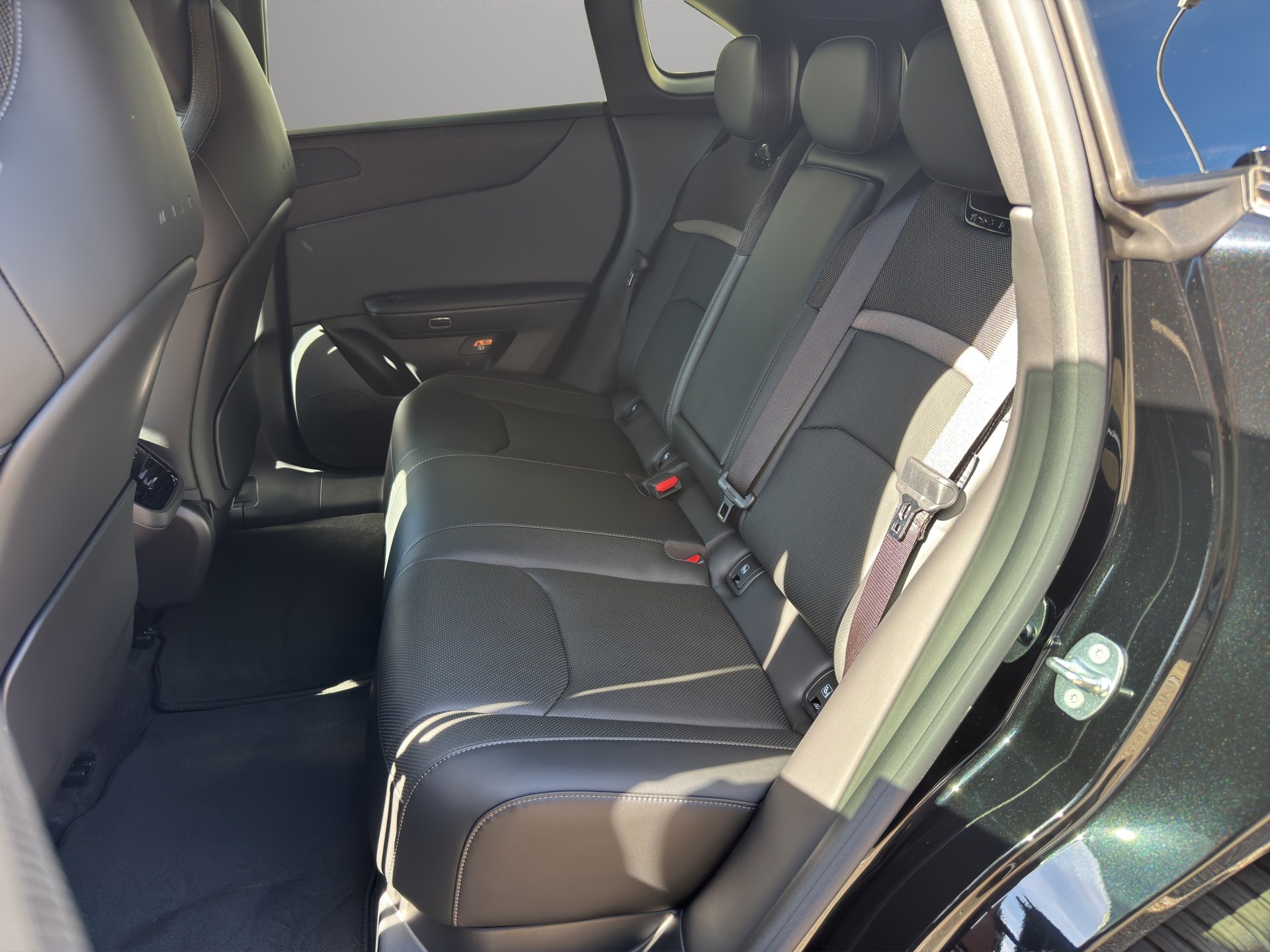 MAZDA CX-6e 68,8 kWh Takumi-image-10
