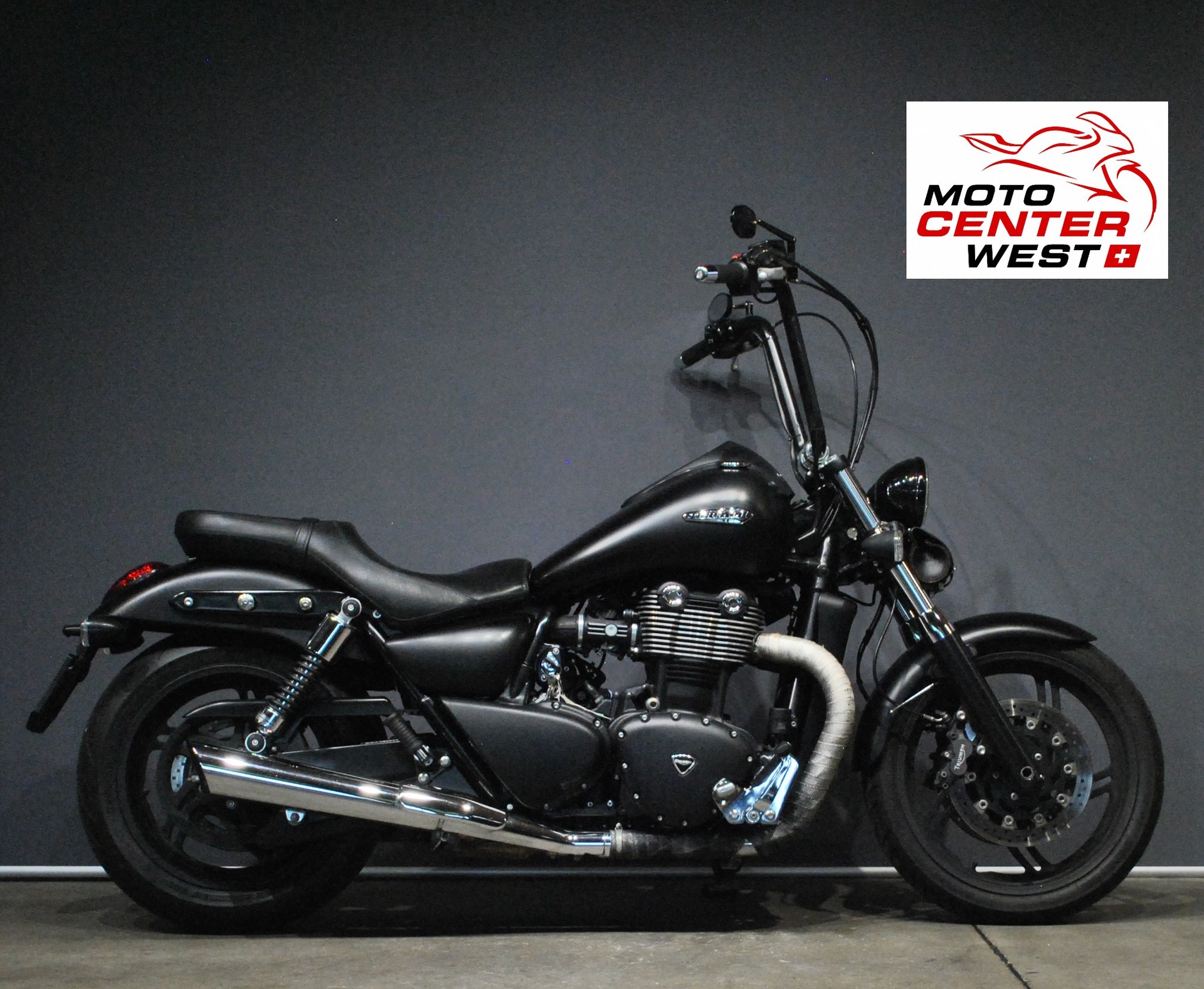 TRIUMPH Thunderbird 1700 ABS-showroom-element-1