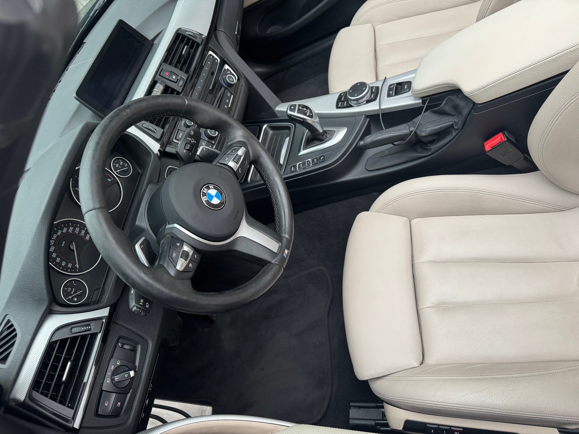 BMW 435d Cabriolet xDrive M SPORT Steptronic-image-9