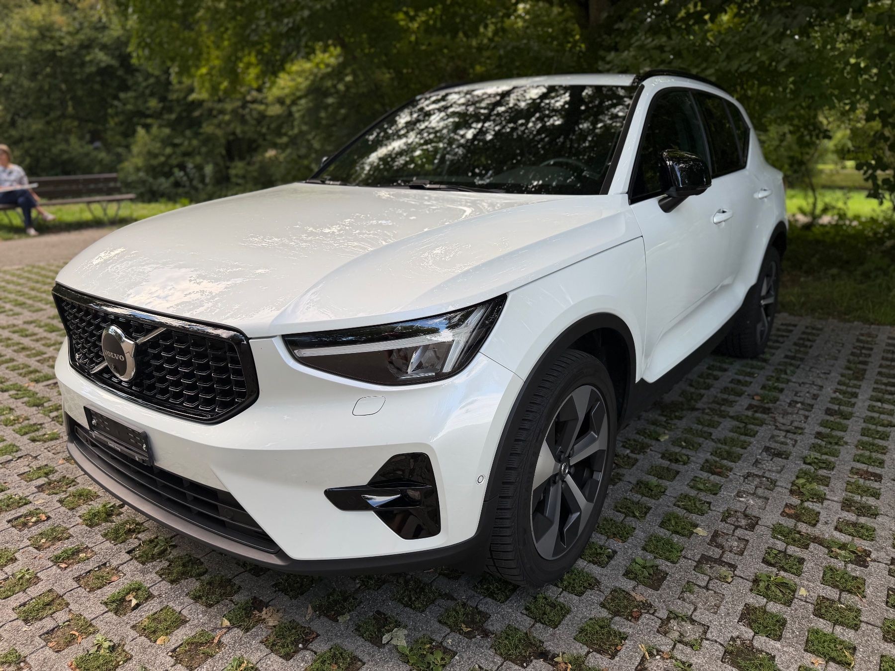 VOLVO 2.0 B3 MH Plus Bright-image-0