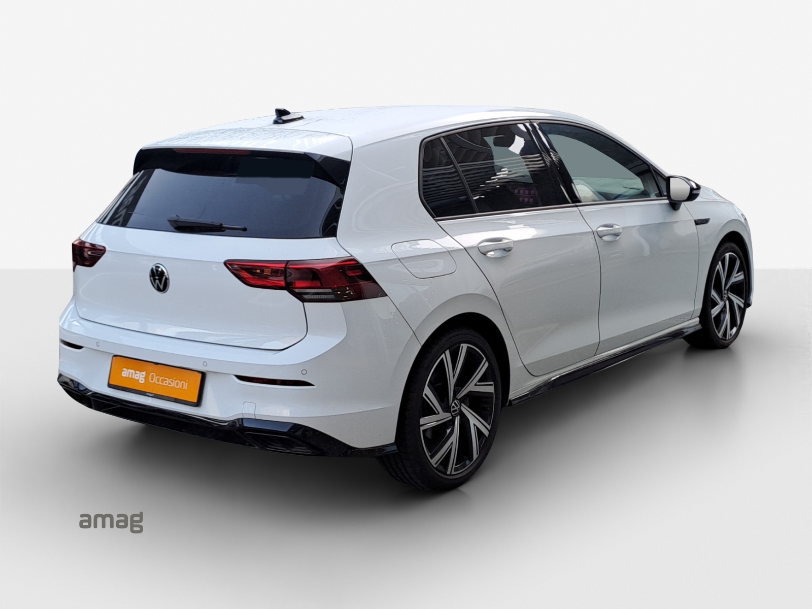 VW Golf 1.5 eTSI mHEV ACT R-Line DSG-image-4