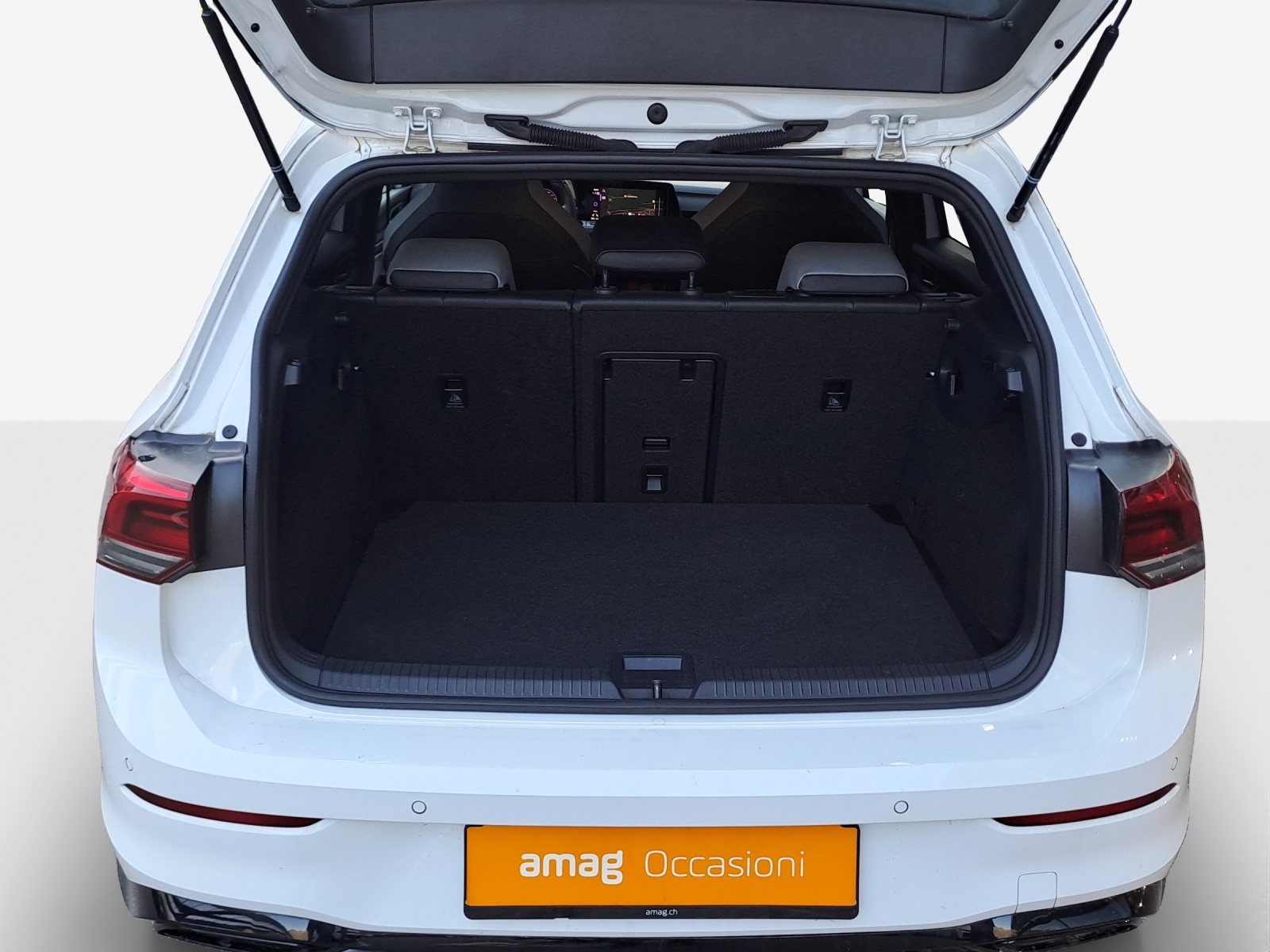 VW Golf 1.5 eTSI mHEV ACT R-Line DSG-image-12
