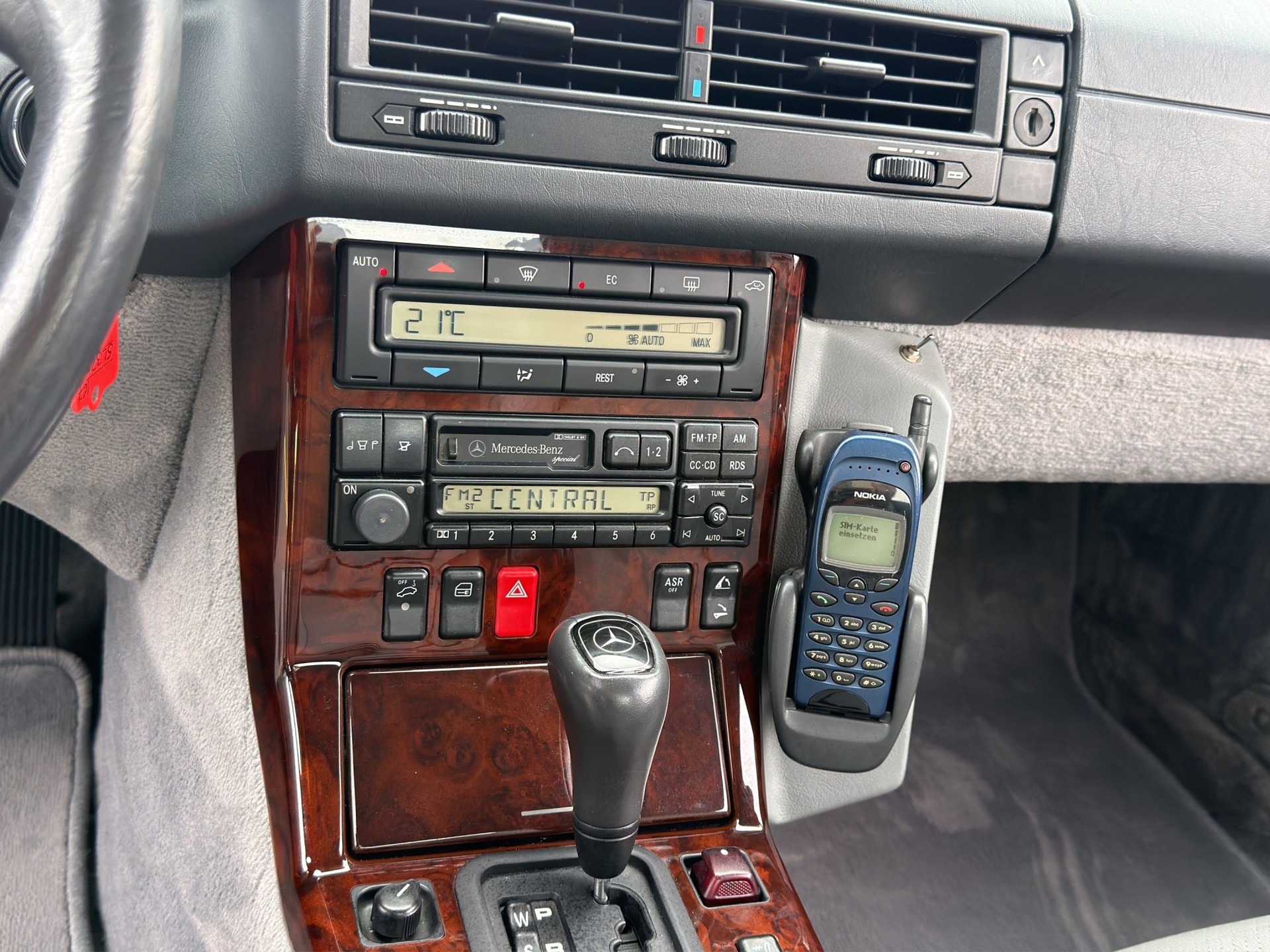 MERCEDES-BENZ SL-Klasse R129 Cabriolet SL 320 ABS AiB-image-9
