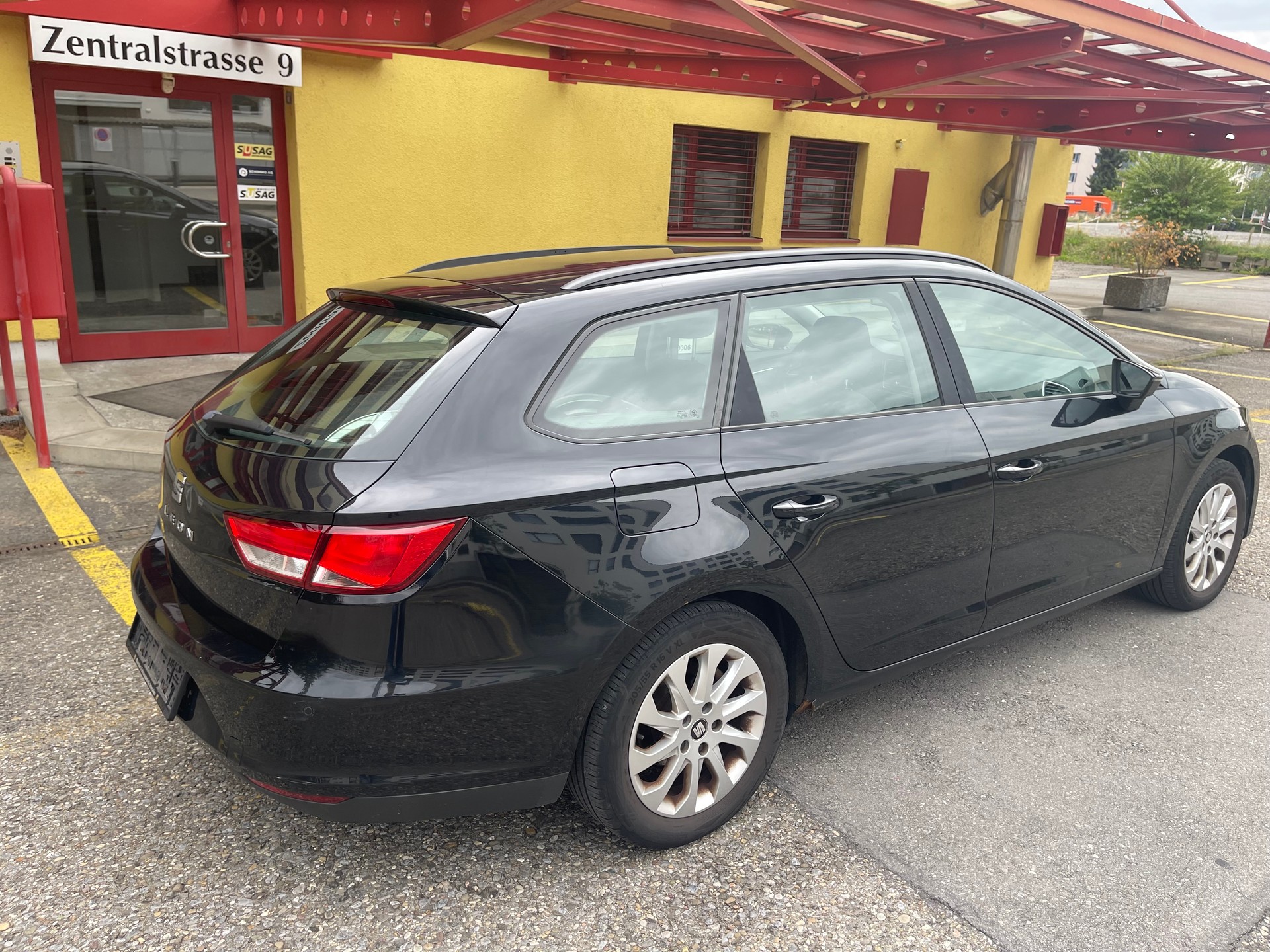SEAT Leon ST 1.4 TSI Style-image-5