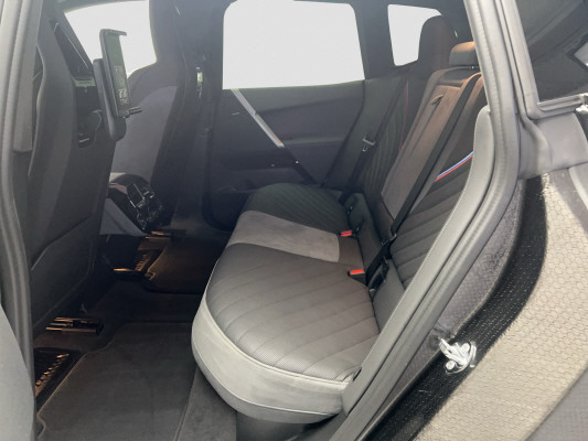 BMW iX xDrive60 M Sport Pro-image-9
