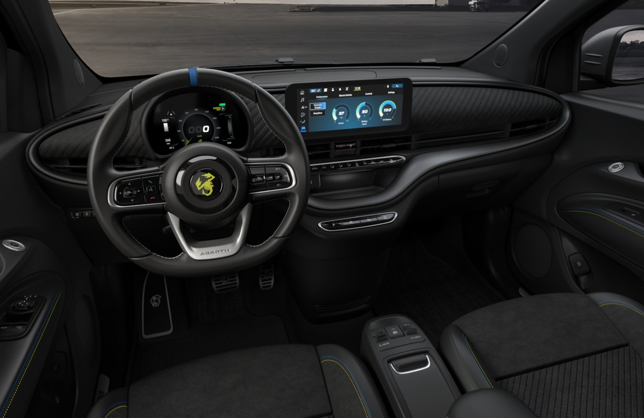 FIAT Abarth 500e Turismo-image-7