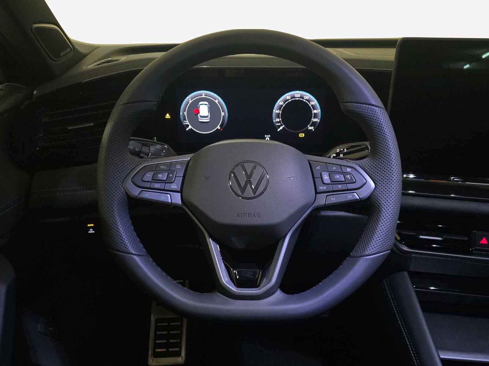 VW Tiguan 2.0 TDI SCR R-Line 4Motion DSG-image-9