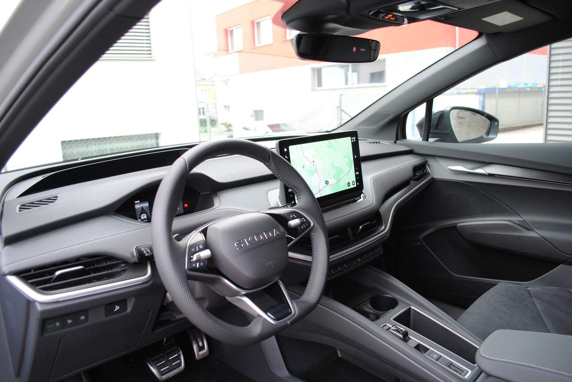 SKODA Elroq 85x Sportline 4x4-image-10