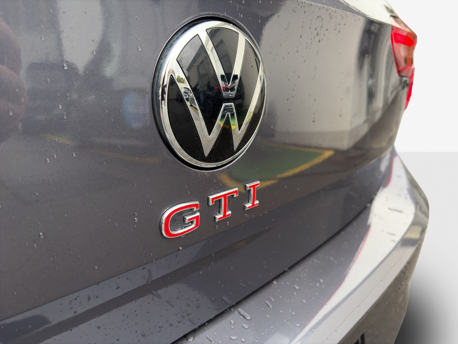 VW Polo 2.0 TSI GTI DSG-image-13
