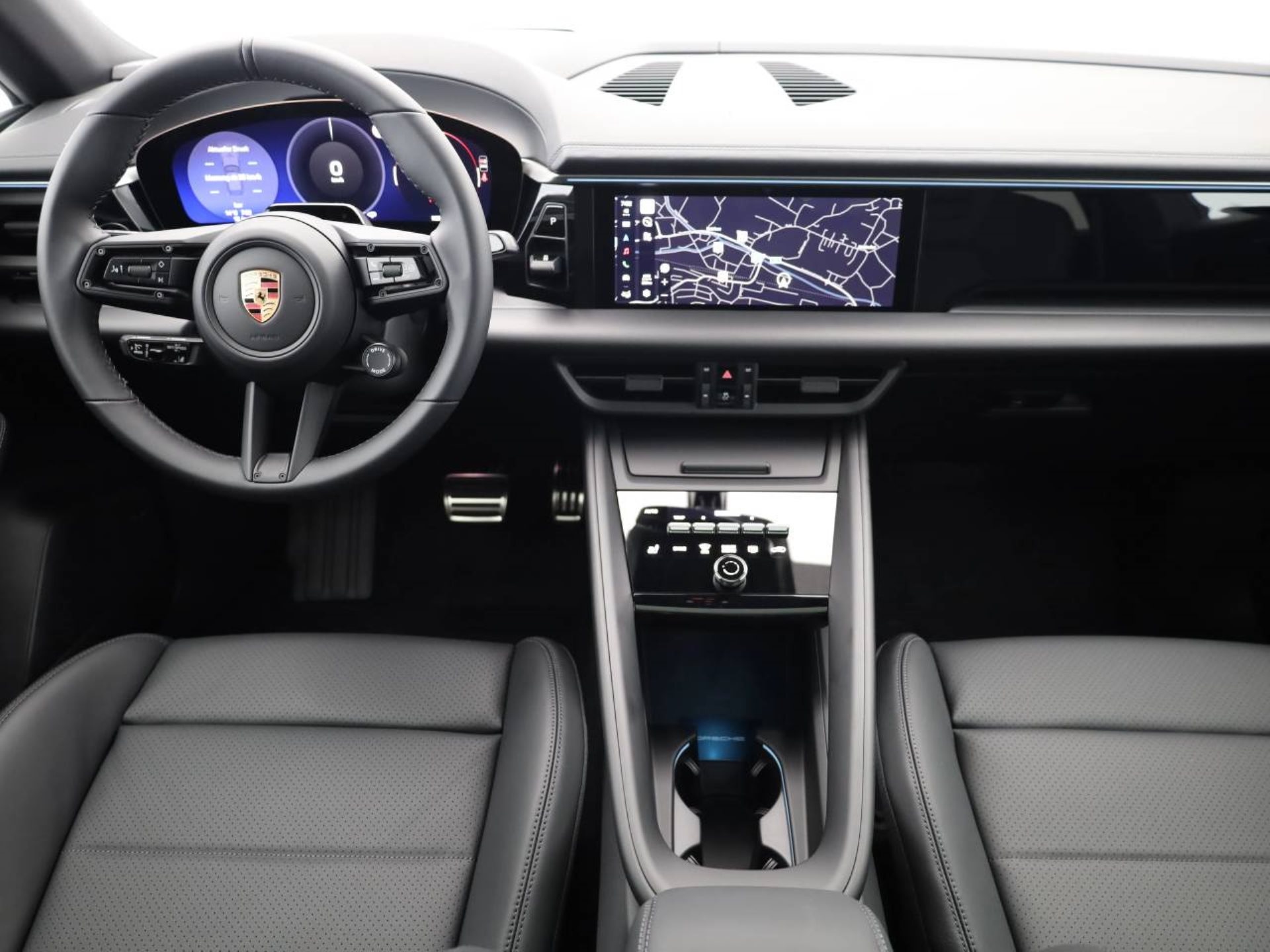 PORSCHE Macan 4S-image-10