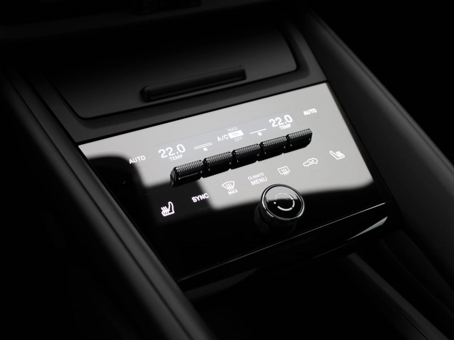 PORSCHE Macan 4S-image-12