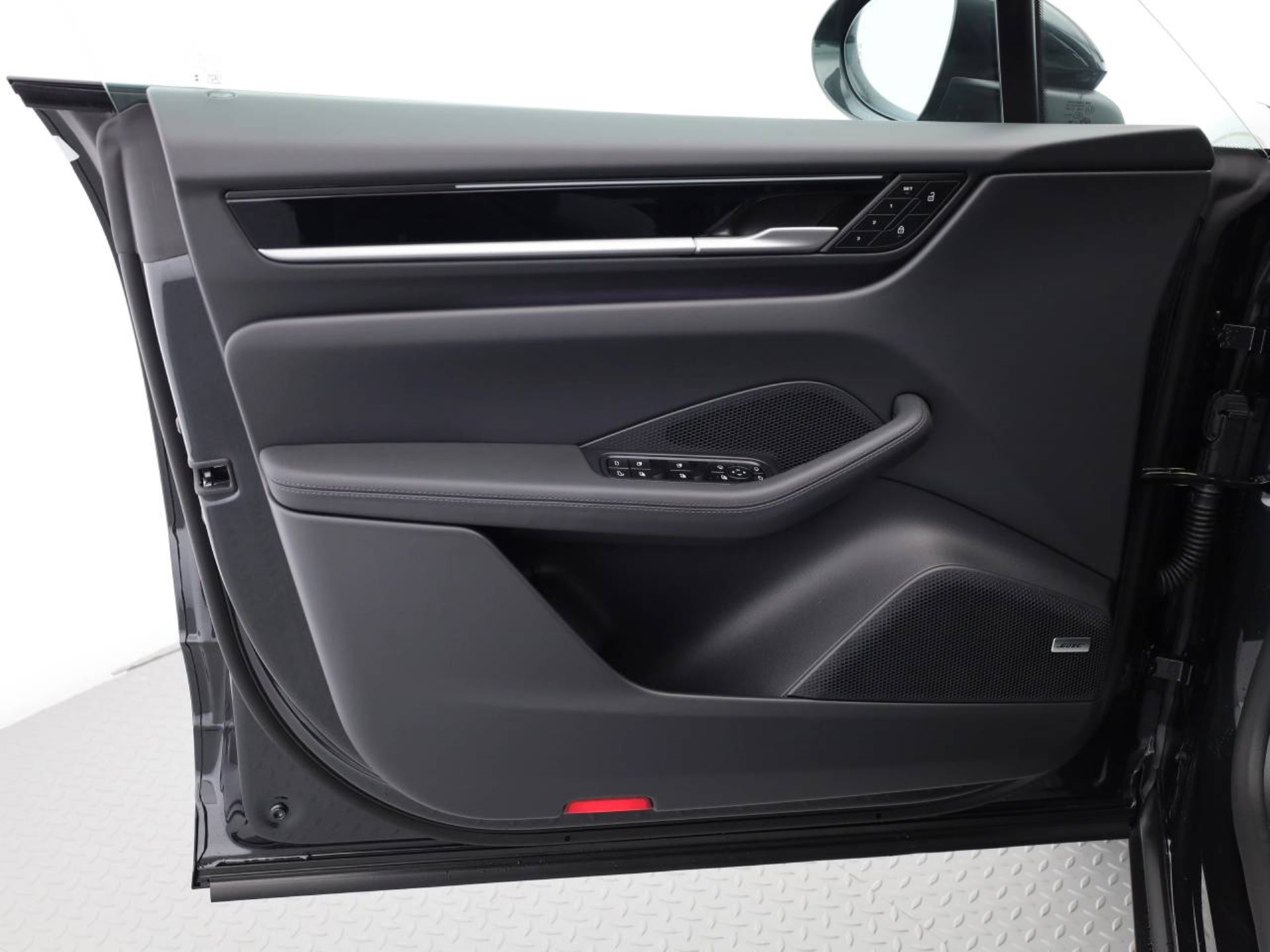PORSCHE Macan 4S-image-13