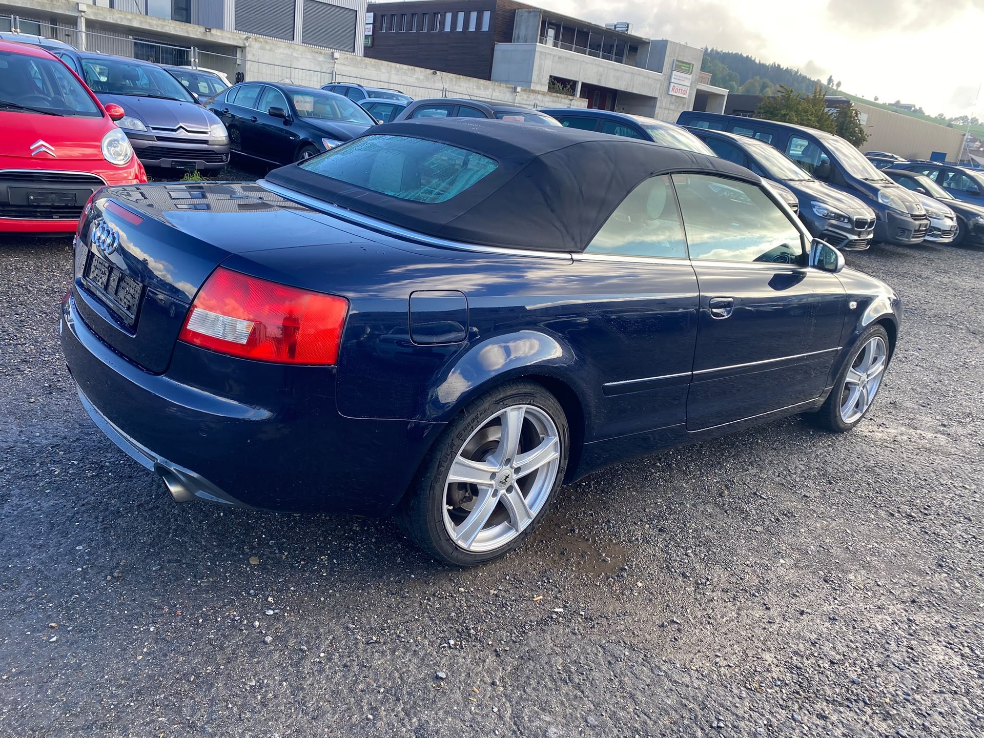 AUDI S4 Cabriolet 4.2 V8 quattro-image-7
