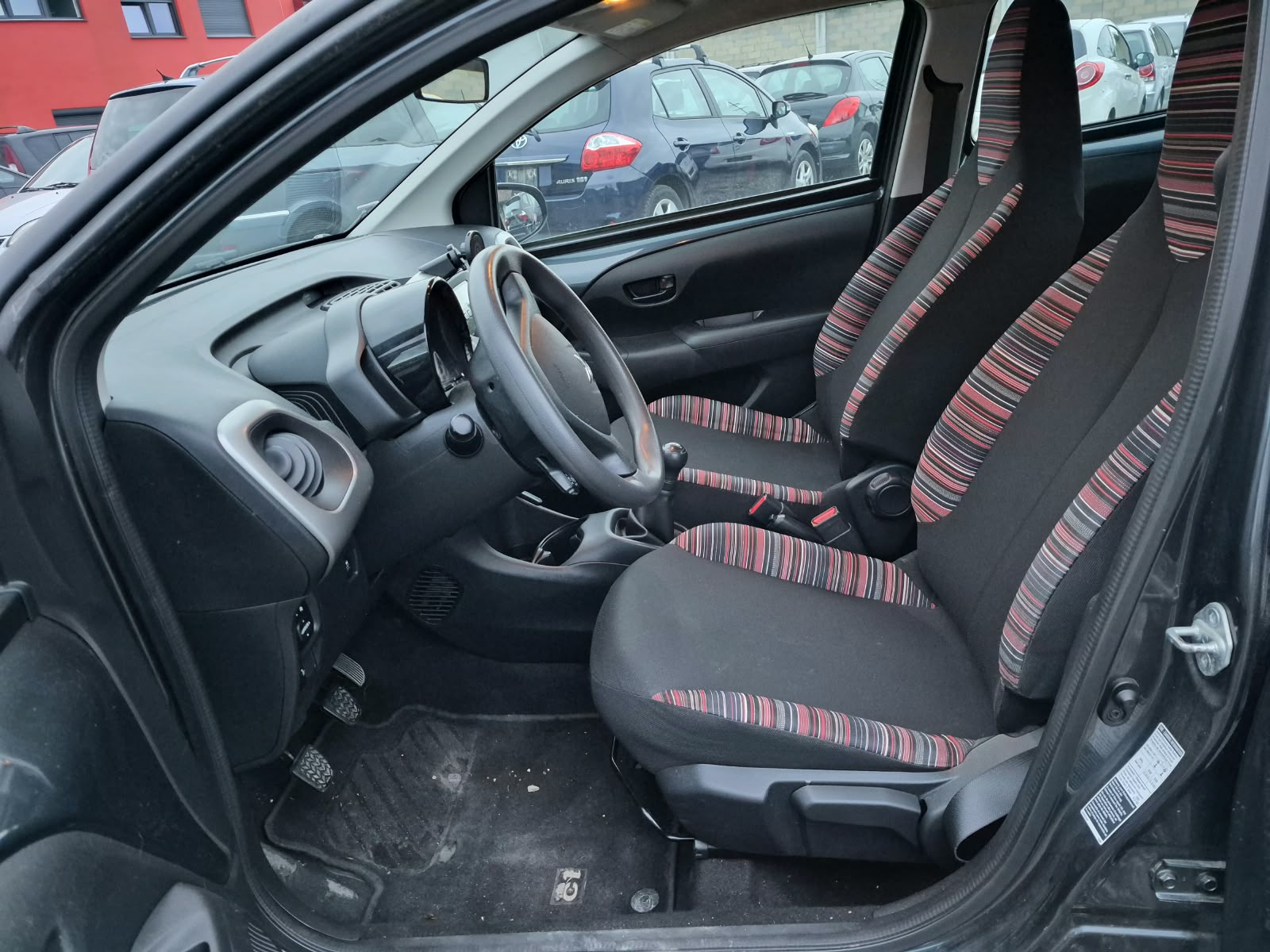 CITROEN C1 1.0 VTi Feel Airscape-image-8