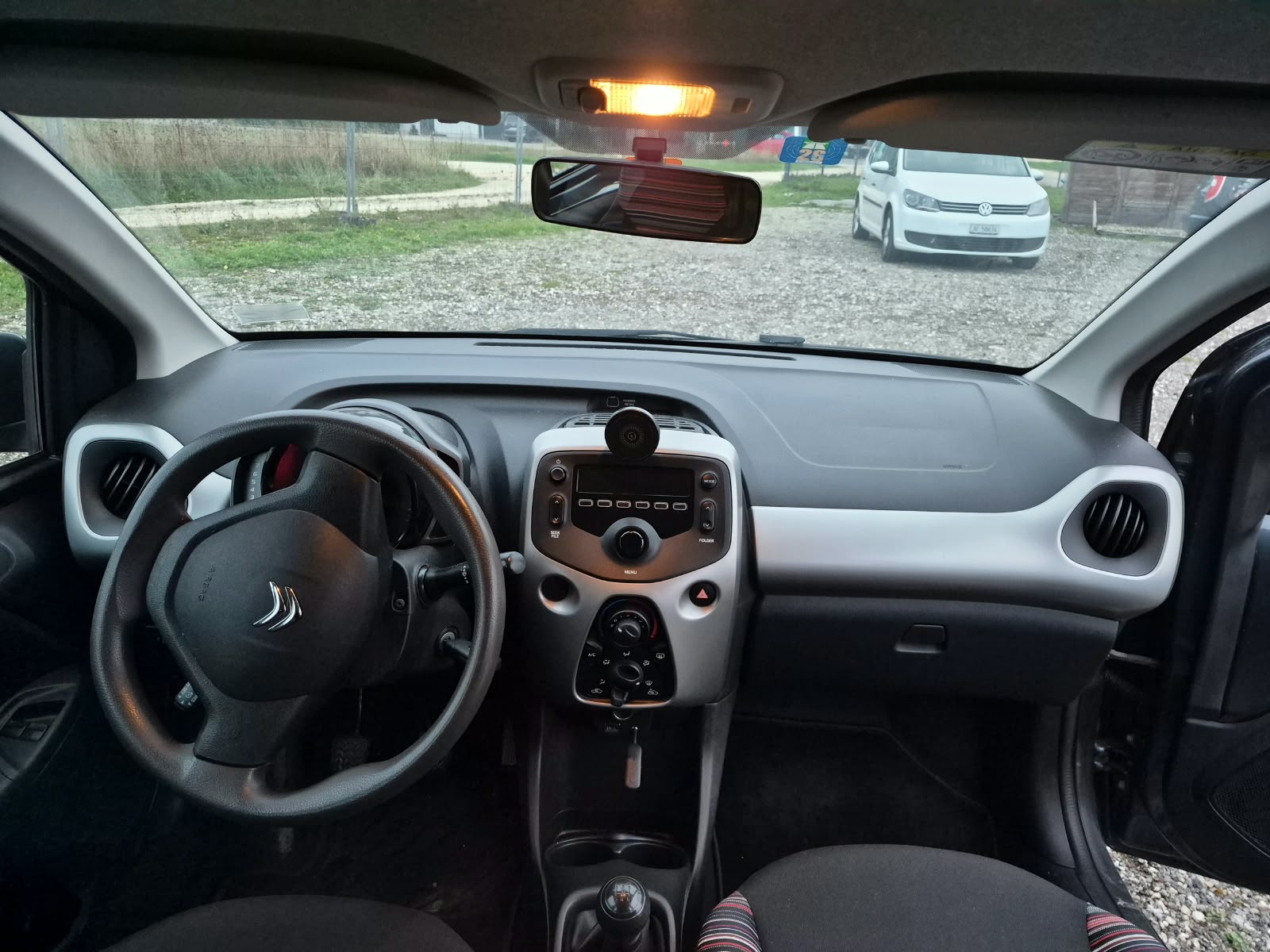 CITROEN C1 1.0 VTi Feel Airscape-image-9