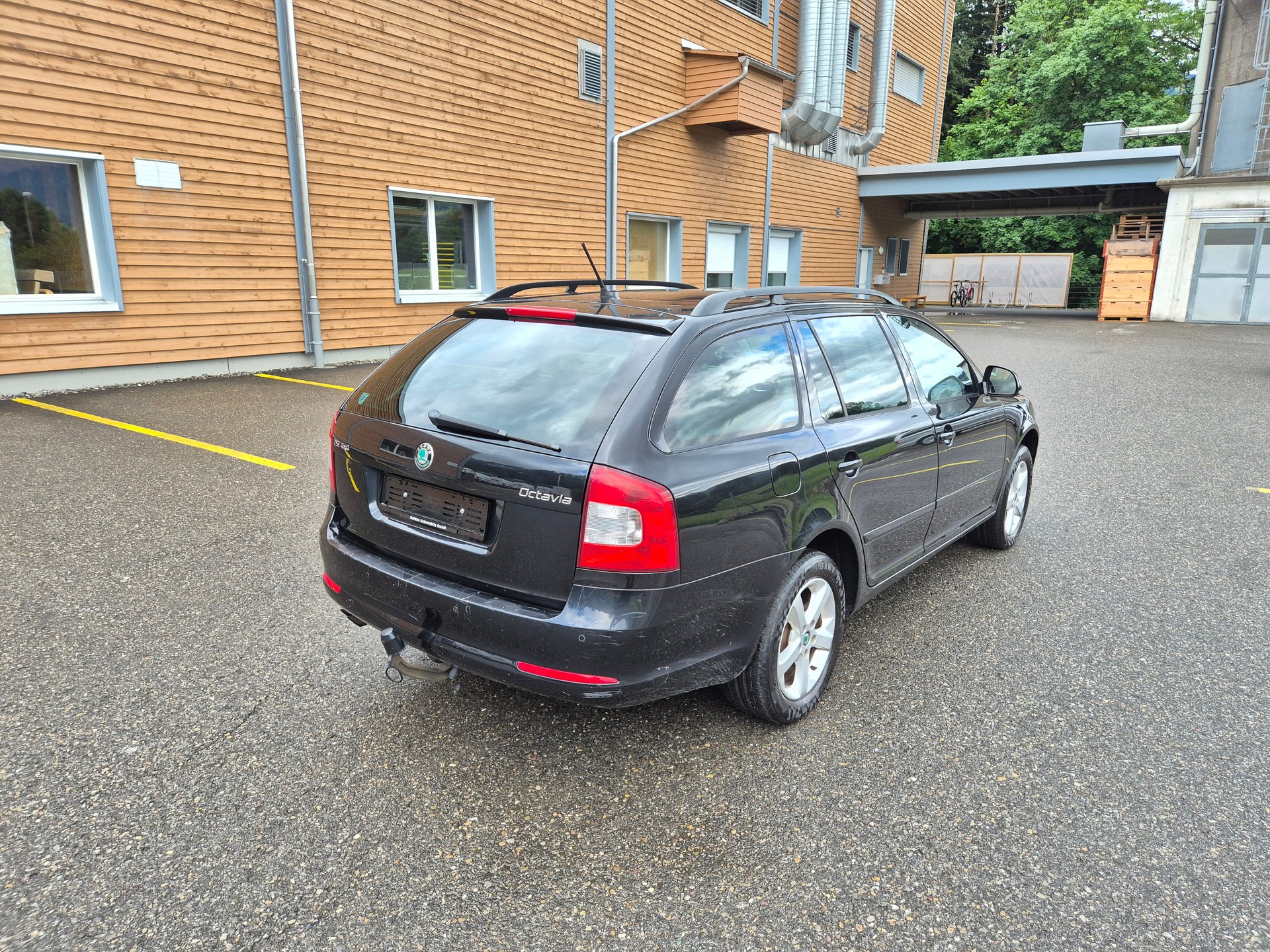 SKODA Octavia Combi 1.8 TSI Swiss Adventure 4x4-image-3