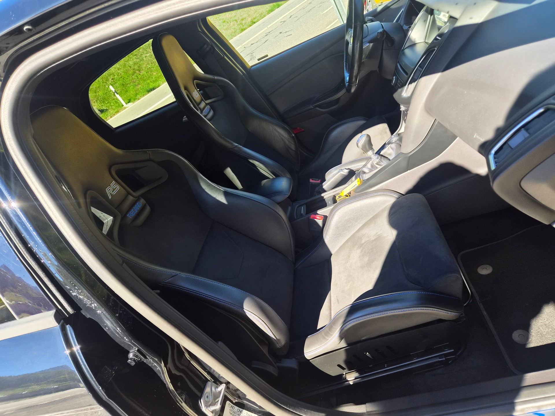 FORD Focus 2.3 EcoBoost RS AWD Full Black-image-11