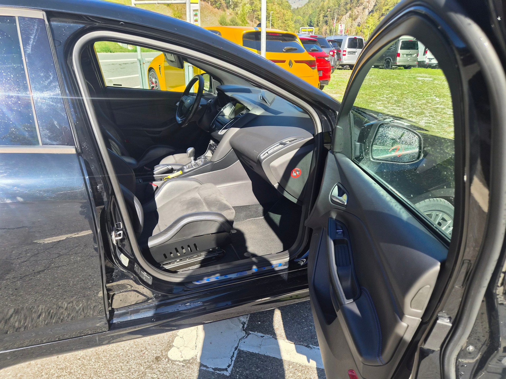 FORD Focus 2.3 EcoBoost RS AWD Full Black-image-12