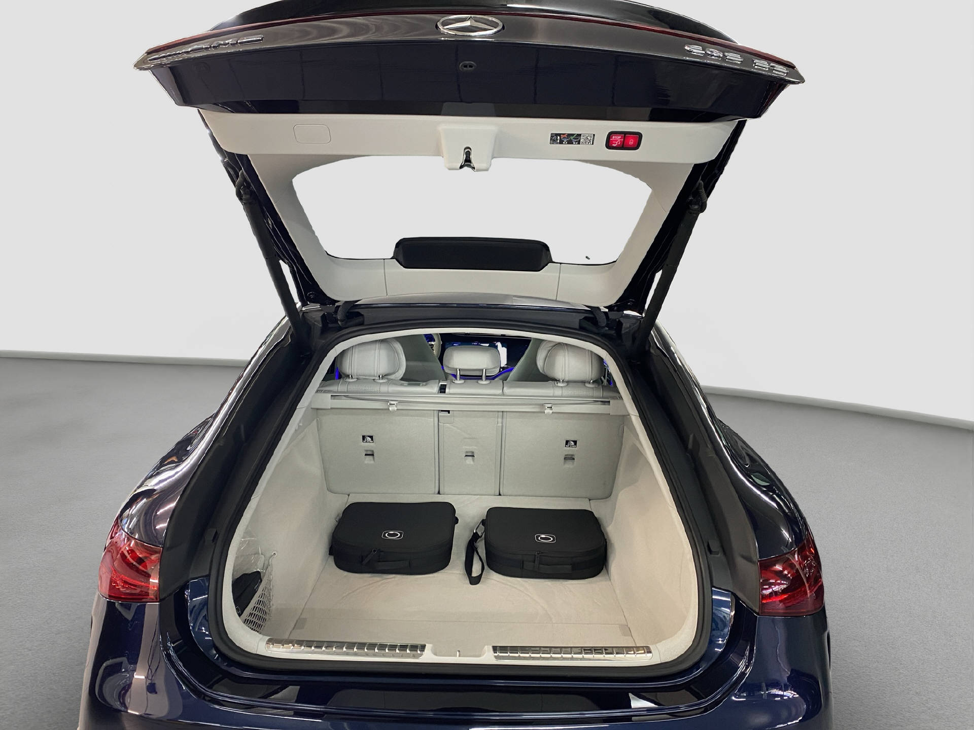 MERCEDES-BENZ EQS 53 AMG 4matic++-image-14