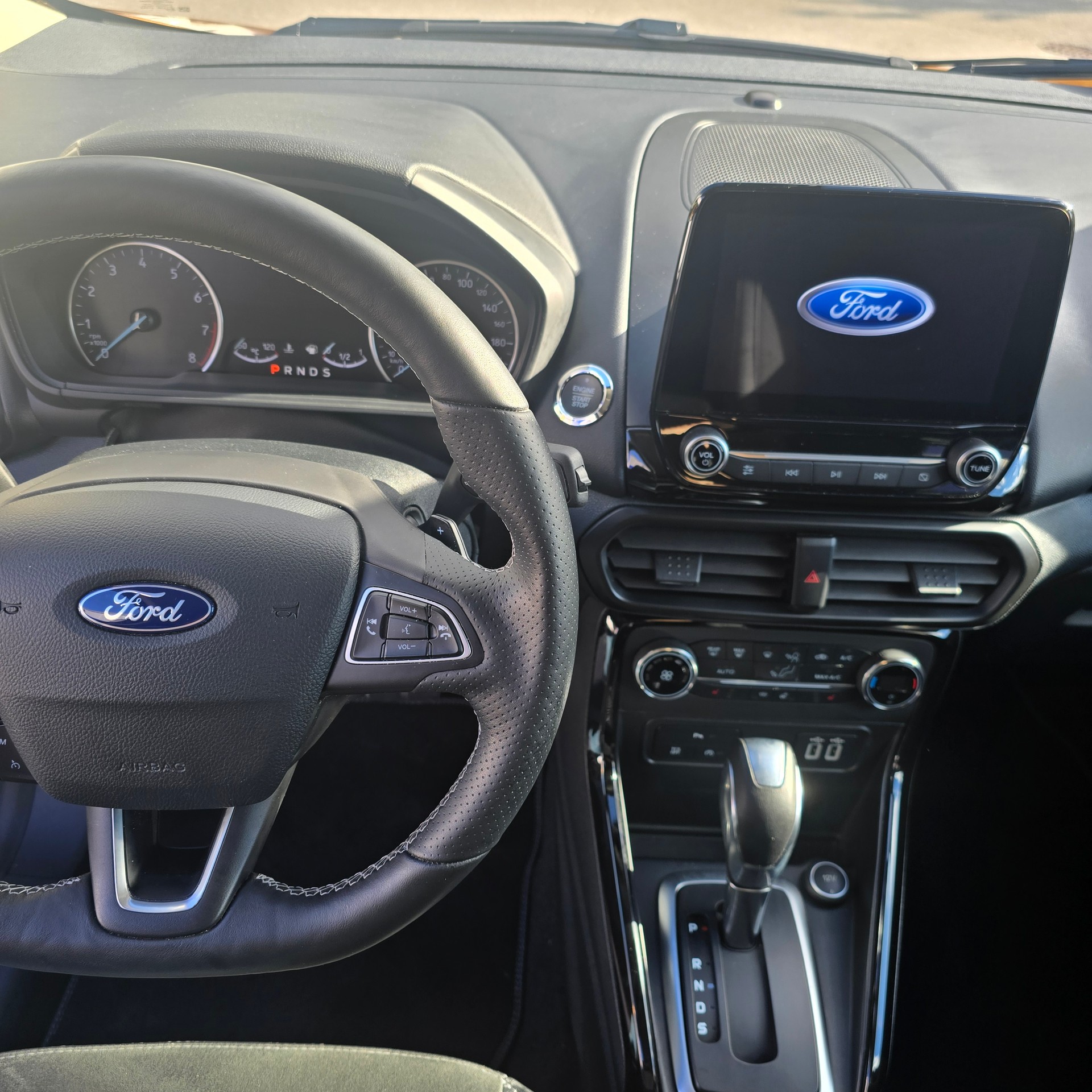 FORD EcoSport 1.0 EcoB 125 ST-Line-image-8