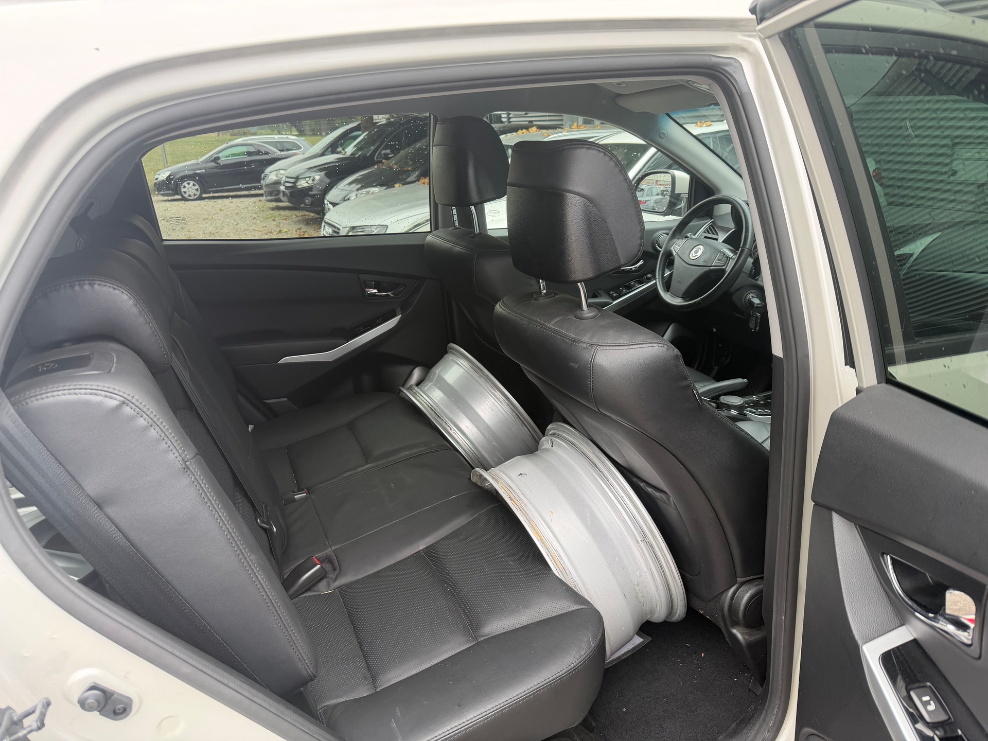 KGM-SsangYong Rexton RX200 e-XDi Crystal 2WD-image-12