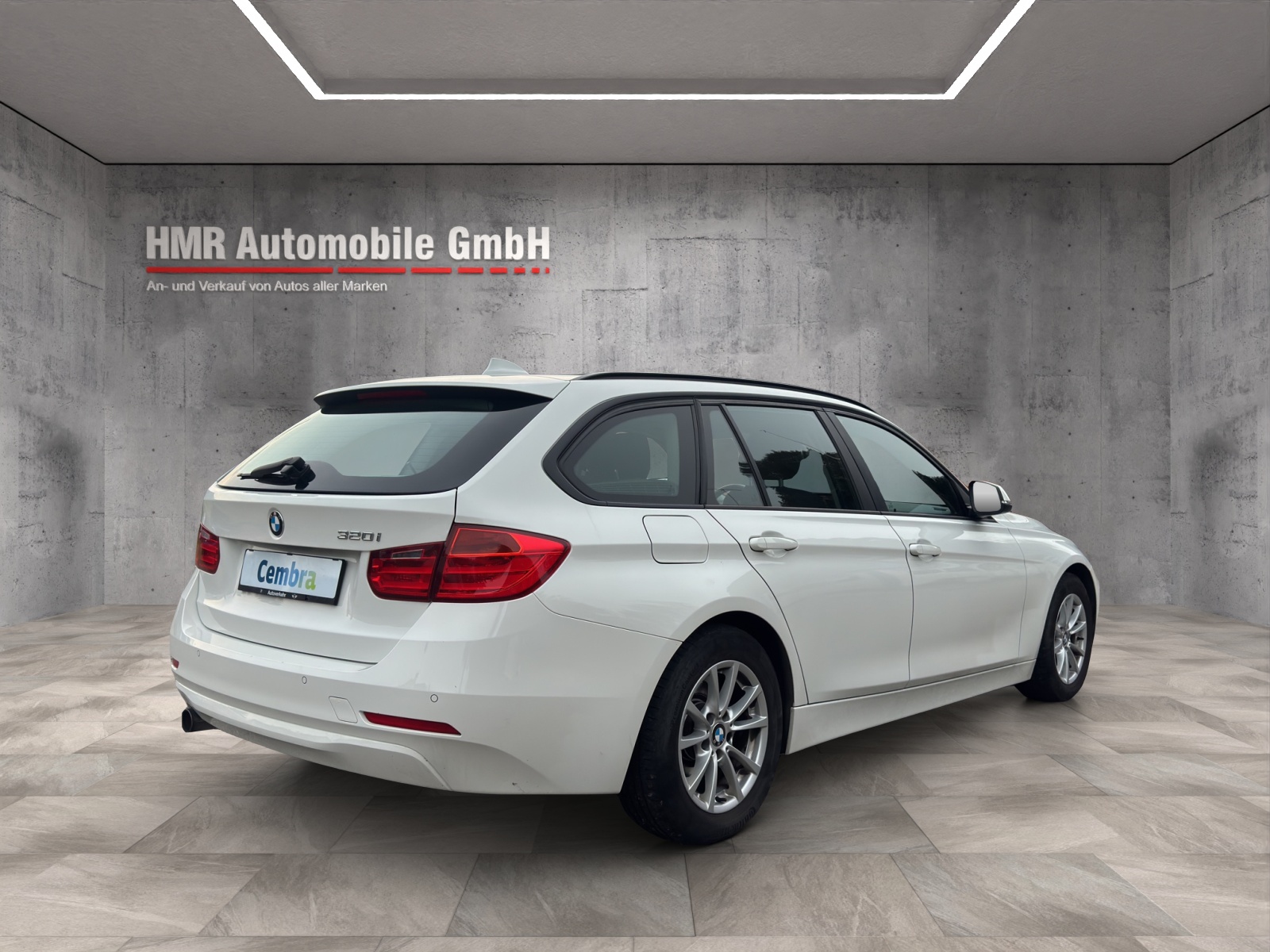 BMW 320i Touring-image-3