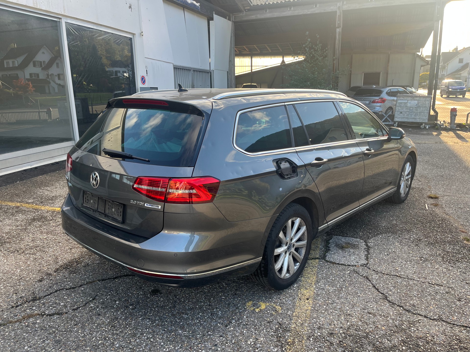 VW Passat Variant 2.0 TDI BMT Highline DSG-image-5