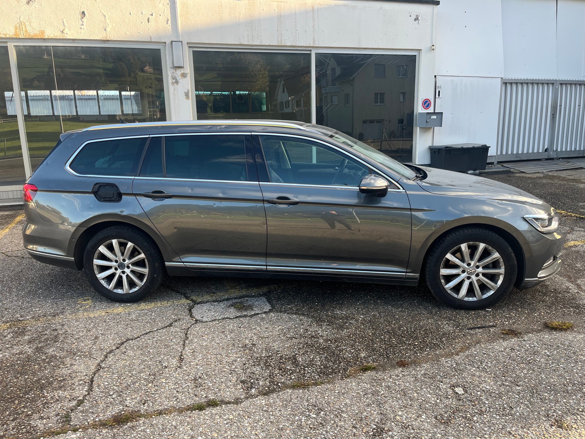 VW Passat Variant 2.0 TDI BMT Highline DSG-image-4