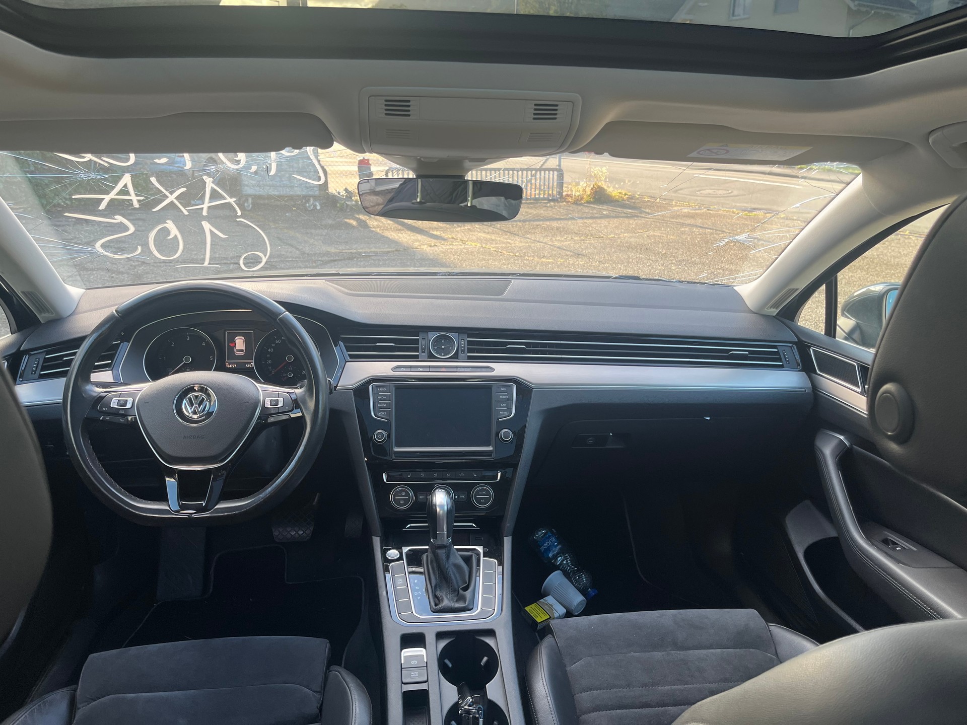 VW Passat Variant 2.0 TDI BMT Highline DSG-image-9
