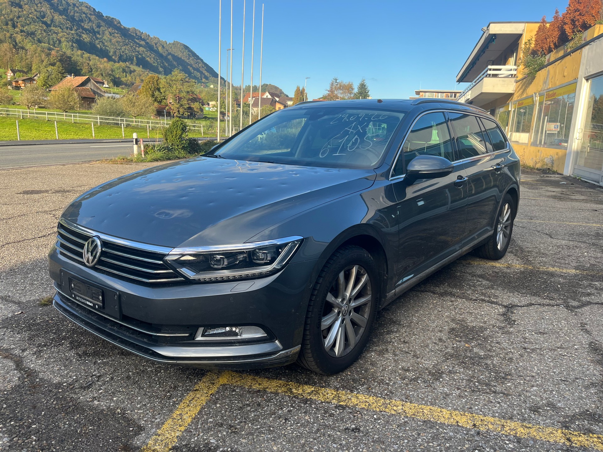 VW Passat Variant 2.0 TDI BMT Highline DSG-image-1