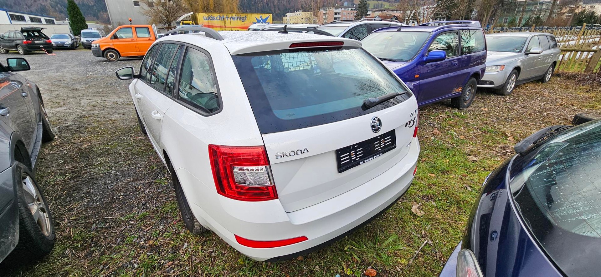 SKODA Octavia Combi 1.6 TDI Swiss Edition 4x4-image-3
