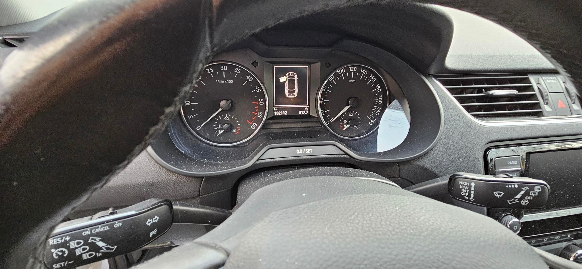 SKODA Octavia Combi 1.6 TDI Swiss Edition 4x4-image-6