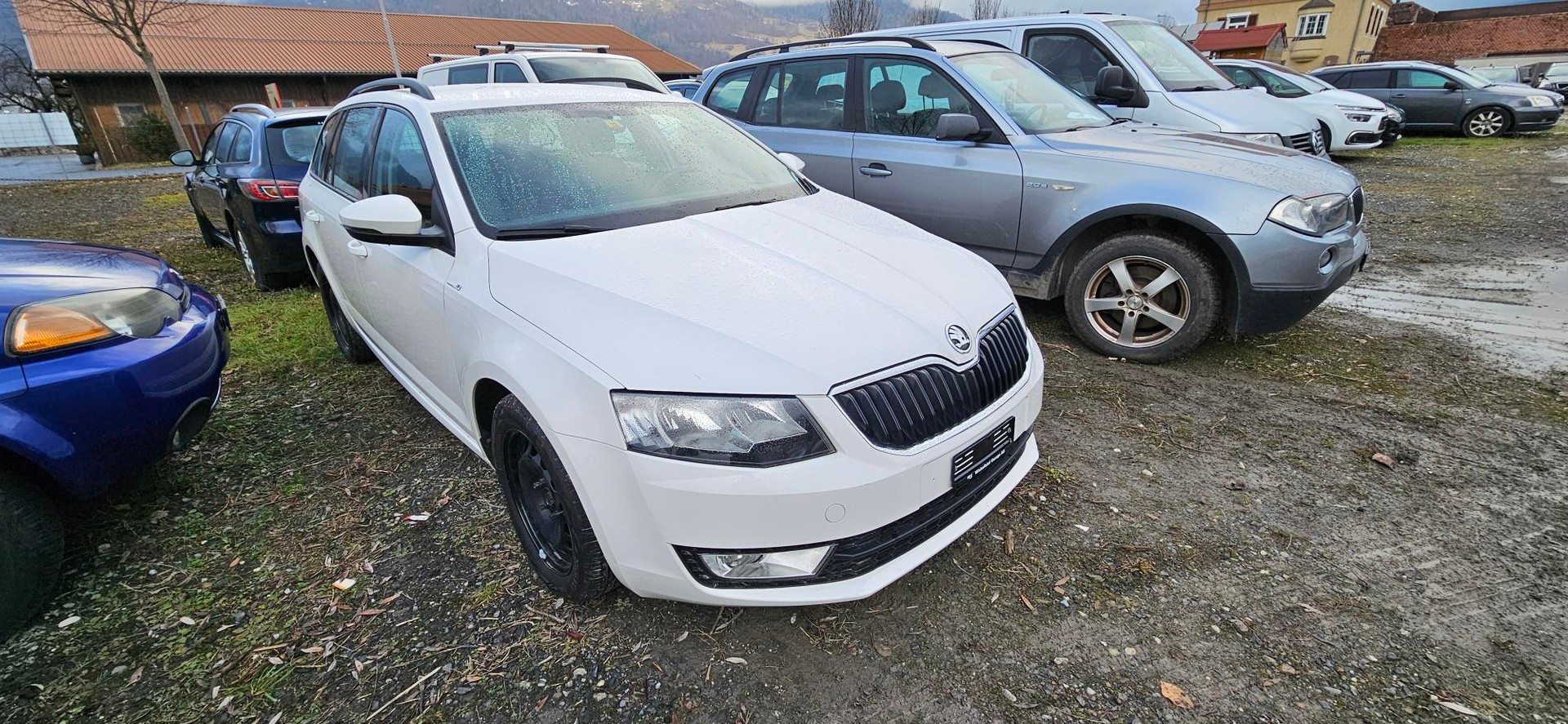 SKODA Octavia Combi 1.6 TDI Swiss Edition 4x4-image-1