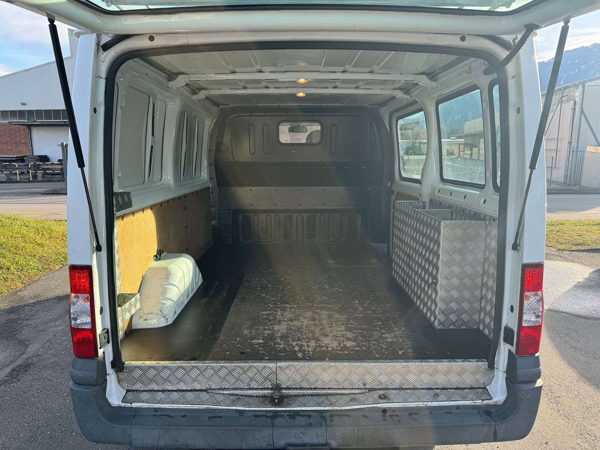 FORD Transit 2.3 B 330 S-image-7