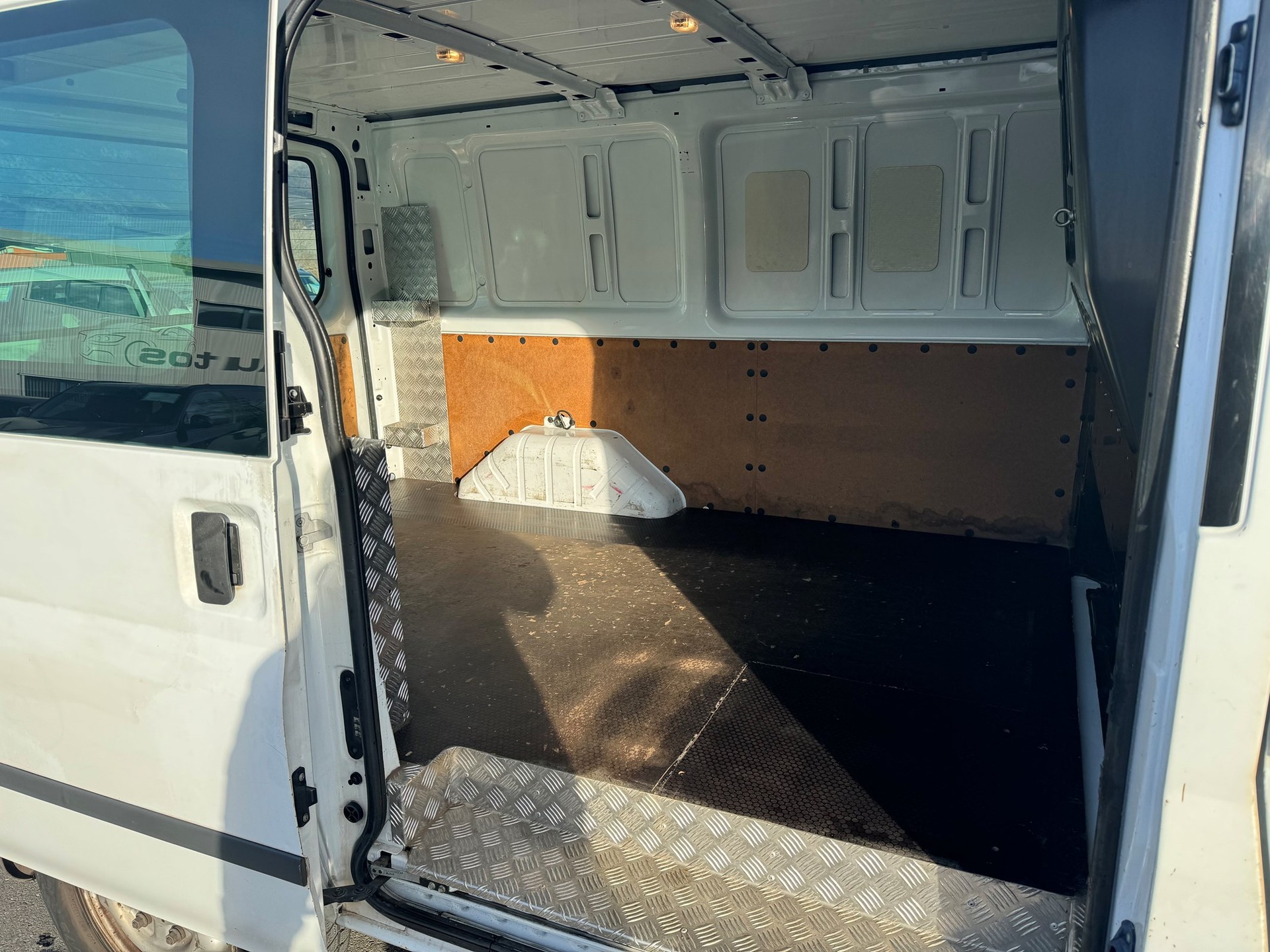 FORD Transit 2.3 B 330 S-image-8