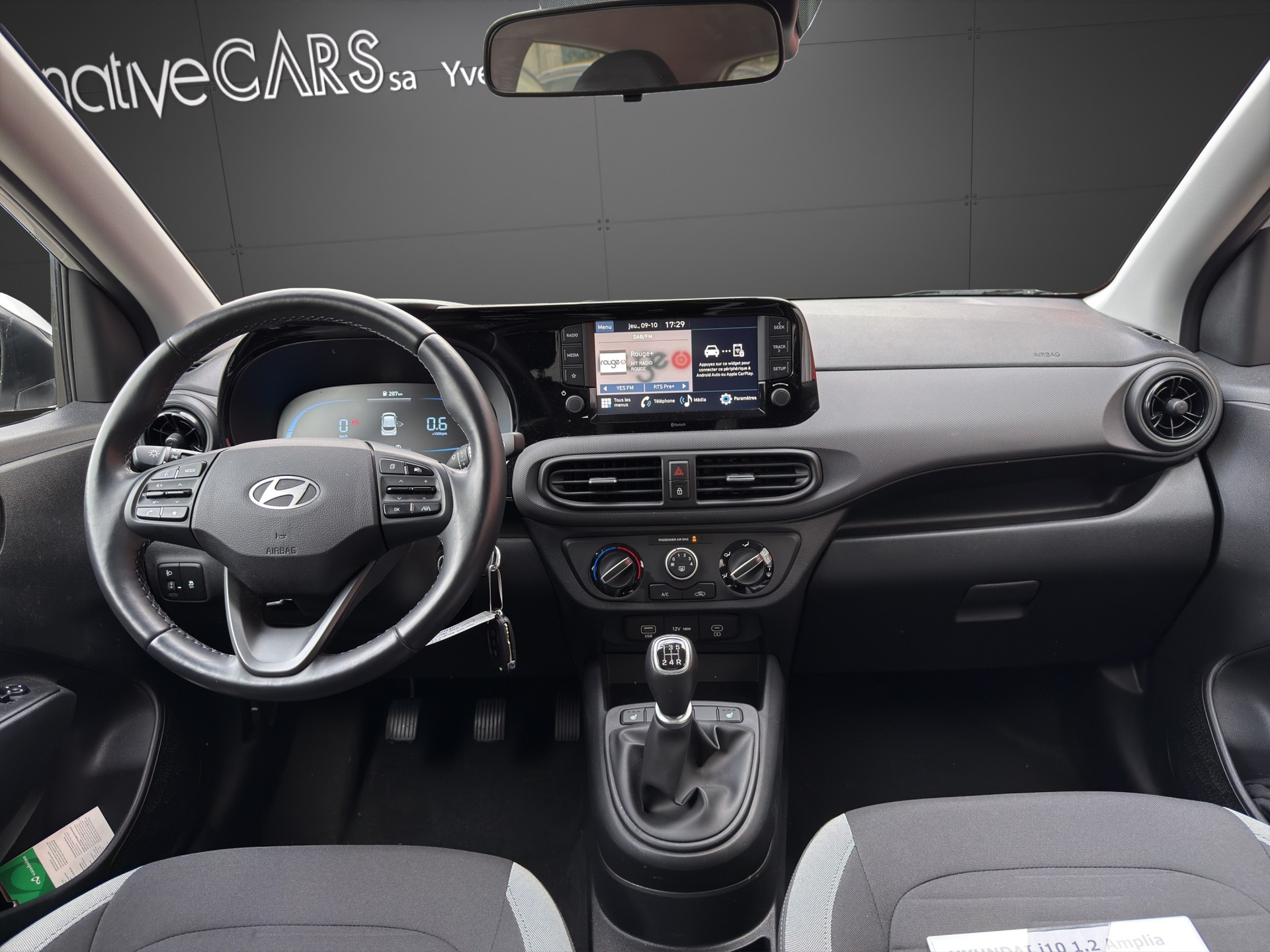 HYUNDAI i10 1.2 Amplia-image-10
