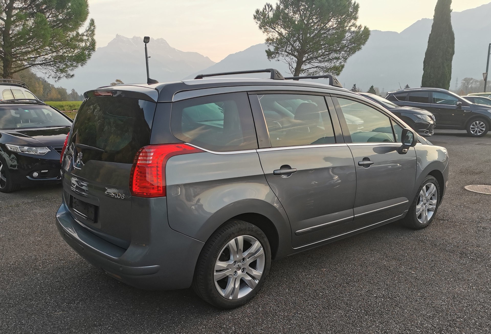 PEUGEOT 5008 1.6 16V T Sport Pack Automatic-image-6