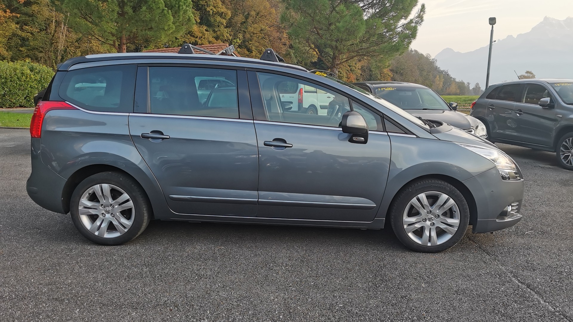 PEUGEOT 5008 1.6 16V T Sport Pack Automatic-image-9