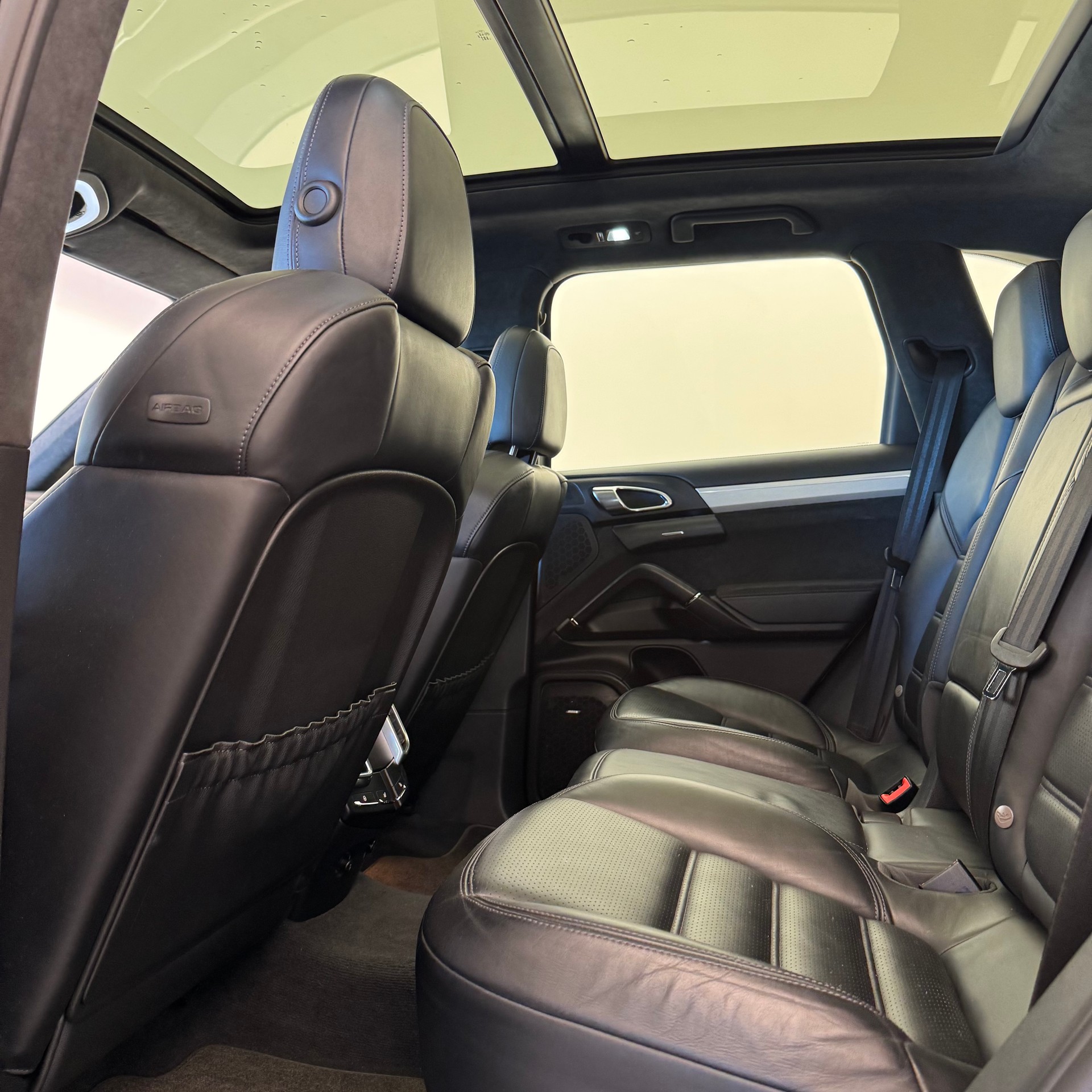 PORSCHE Cayenne GTS-image-12