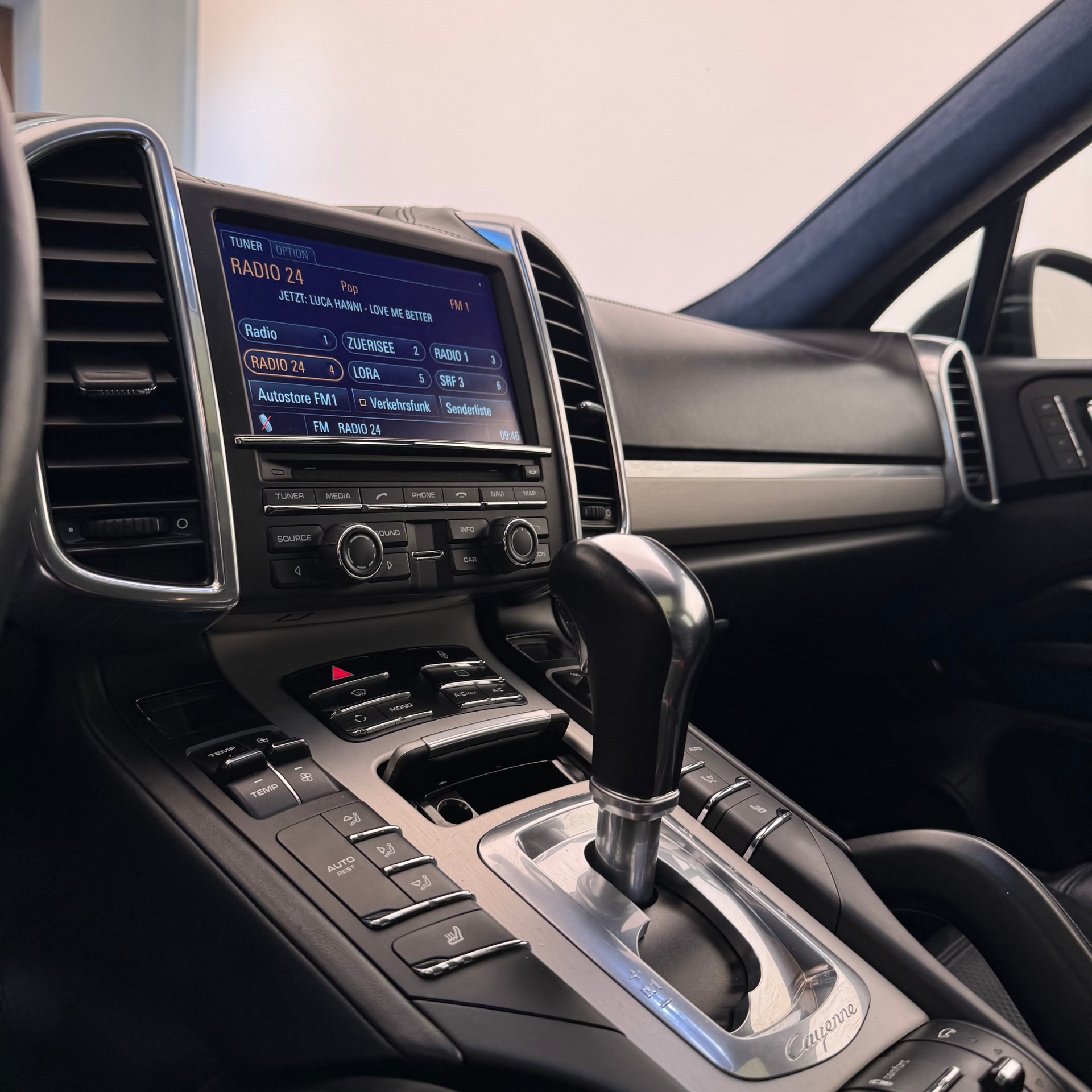PORSCHE Cayenne GTS-image-8