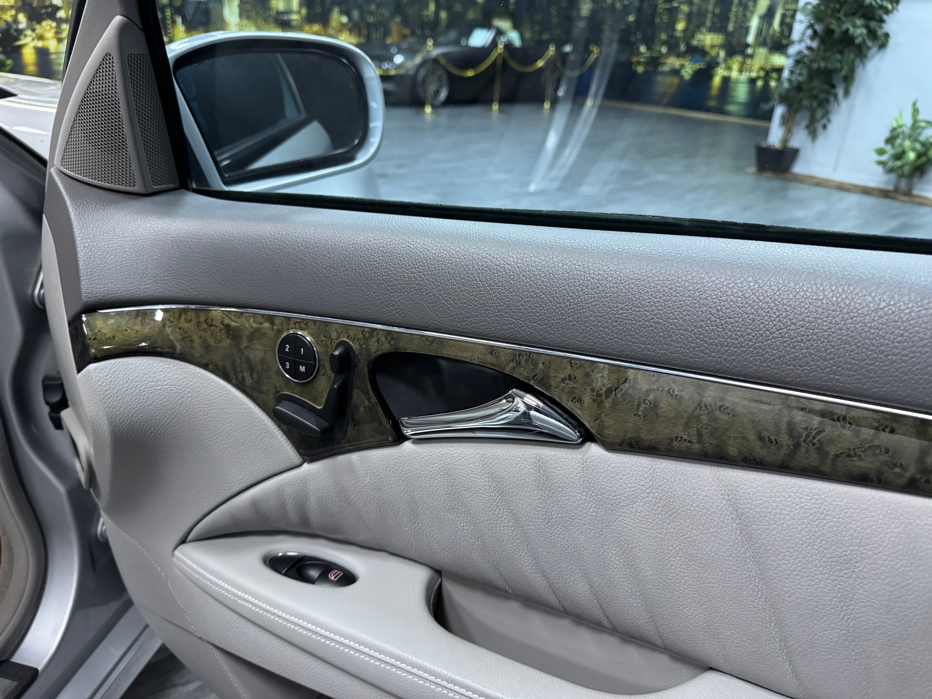 MERCEDES-BENZ E 400 CDI Avantgarde Automatic-image-11