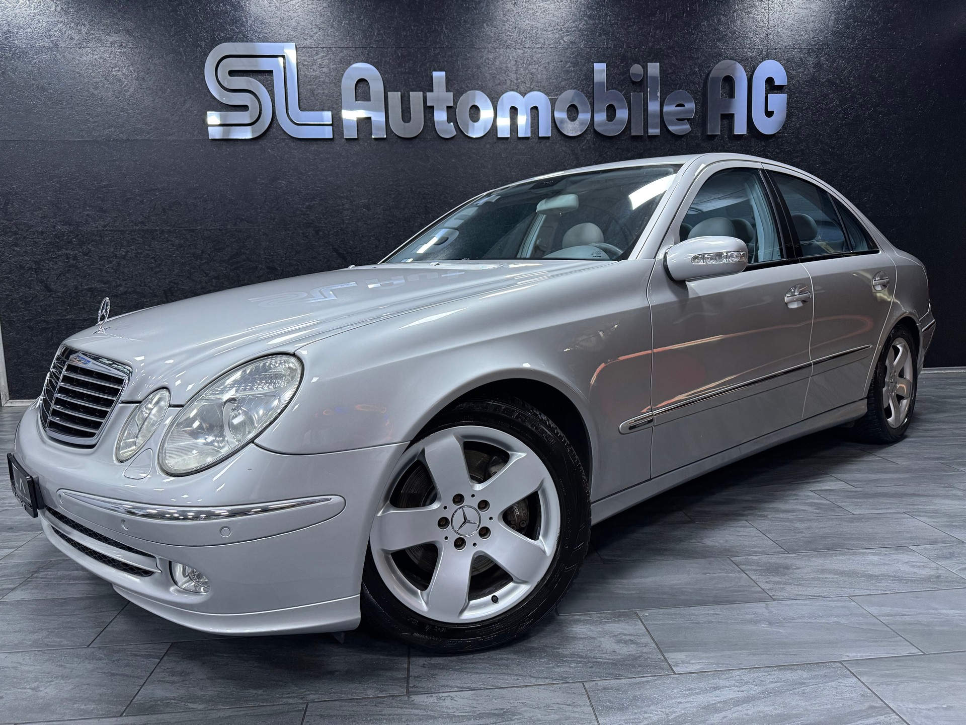 MERCEDES-BENZ E 400 CDI Avantgarde Automatic-image-1
