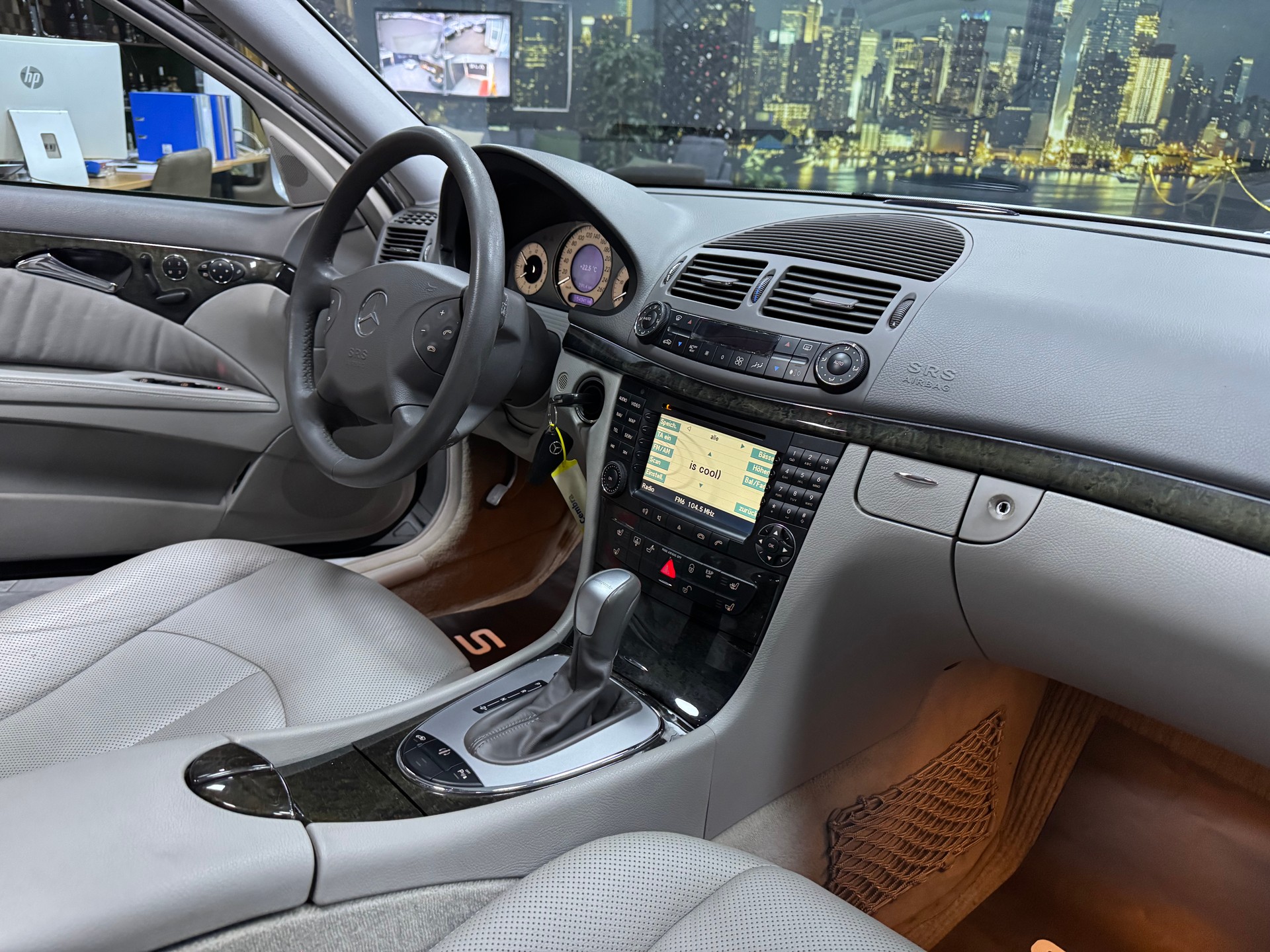 MERCEDES-BENZ E 400 CDI Avantgarde Automatic-image-9
